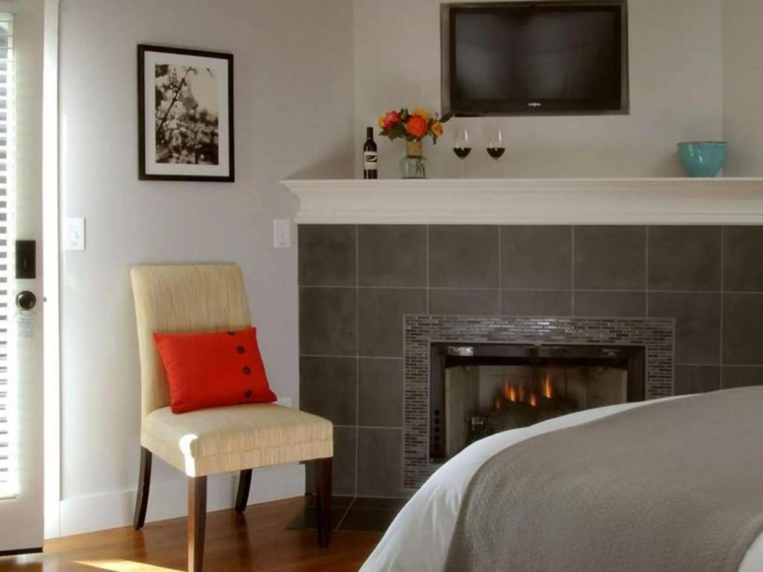 Other, TV/Entertainment Center in Inn on Randolph