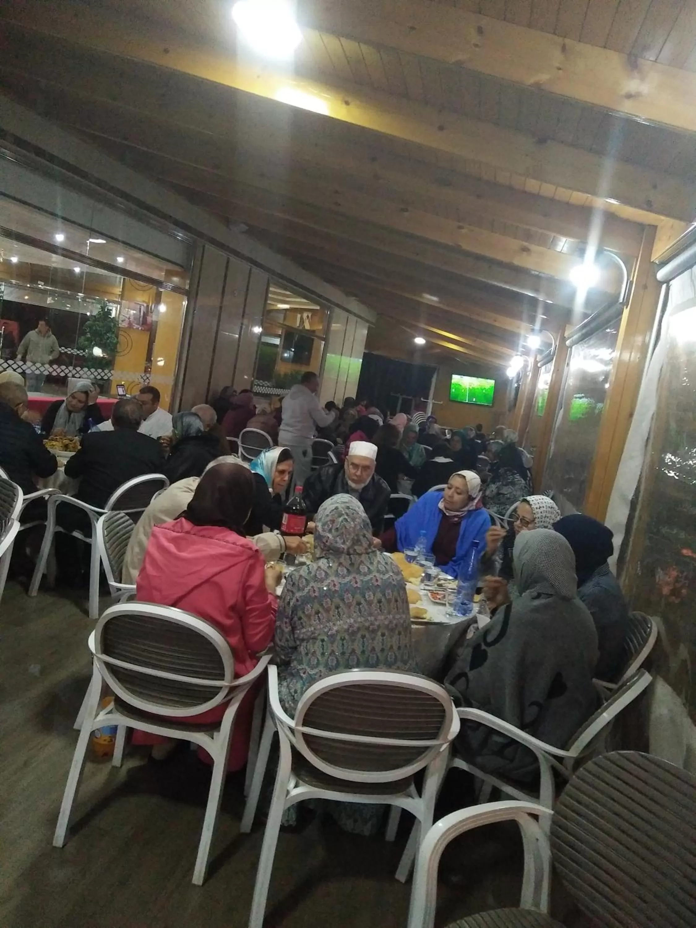 Hôtel Hadaik Ain Asserdoune