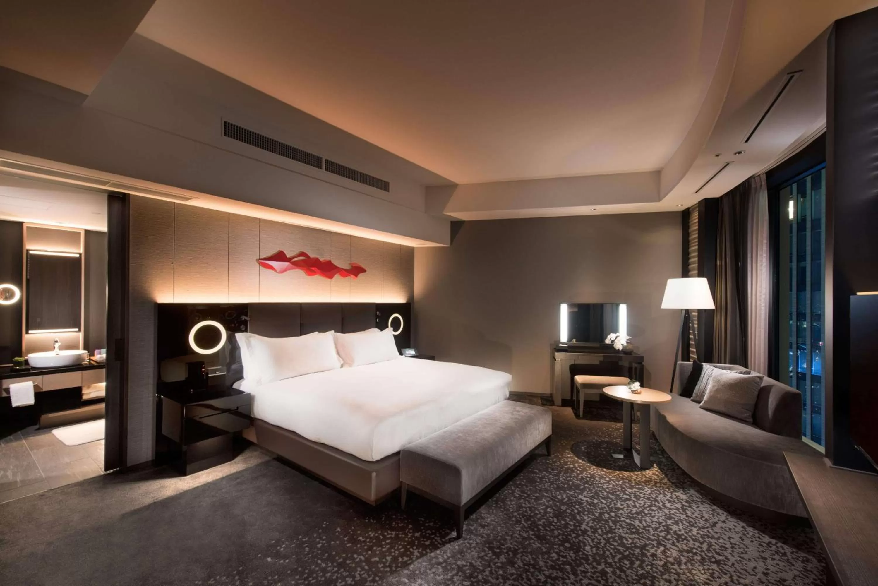 Bedroom, Bed in Conrad Osaka