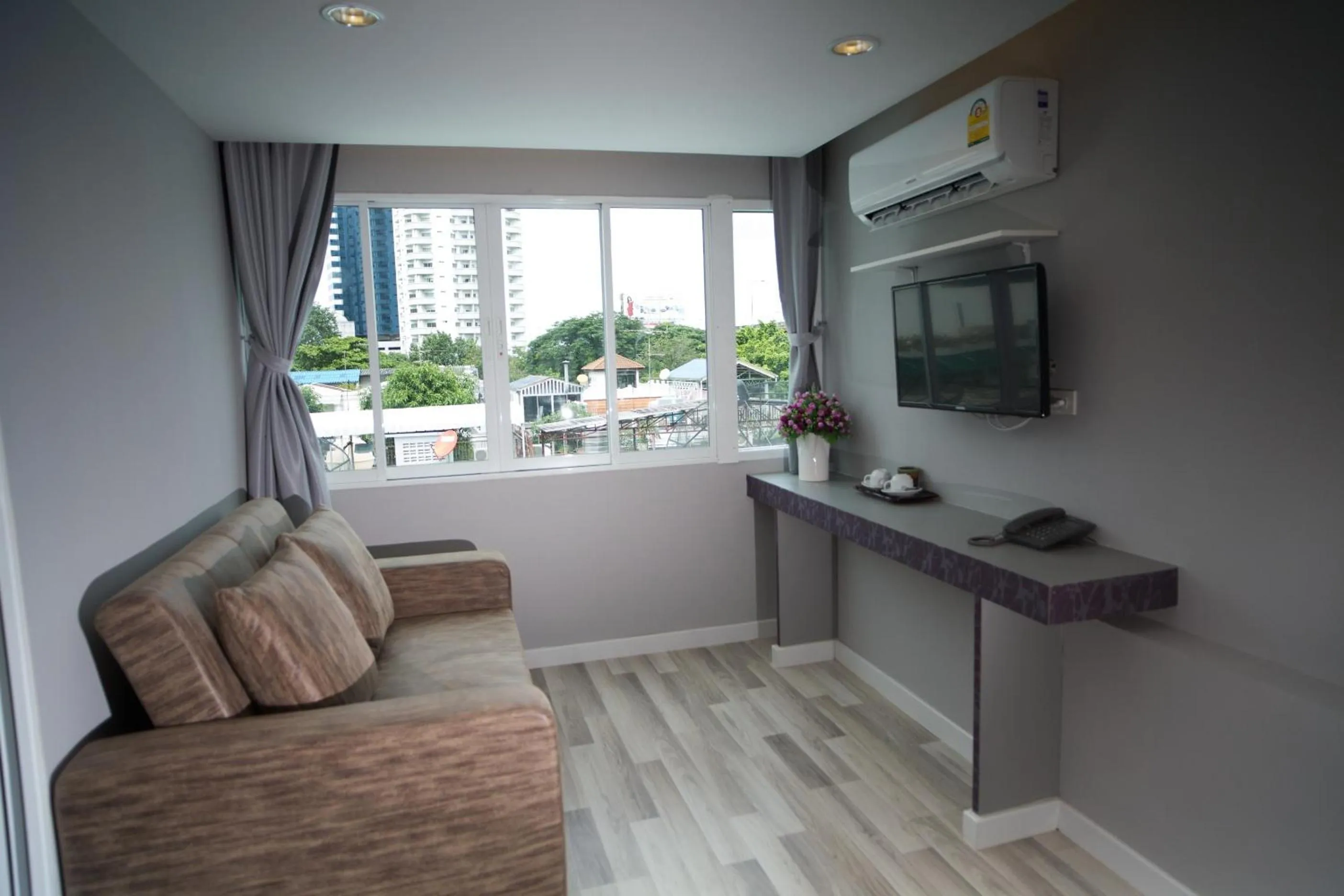 Suite Room in Nantra Ploenchit hotel