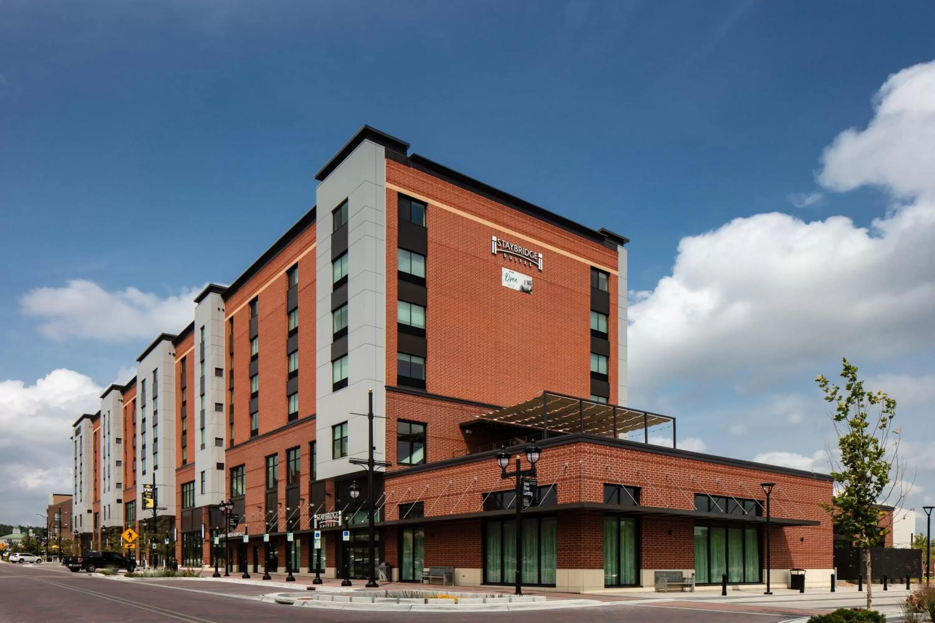 Staybridge Suites - Iowa City - Coralville by IHG