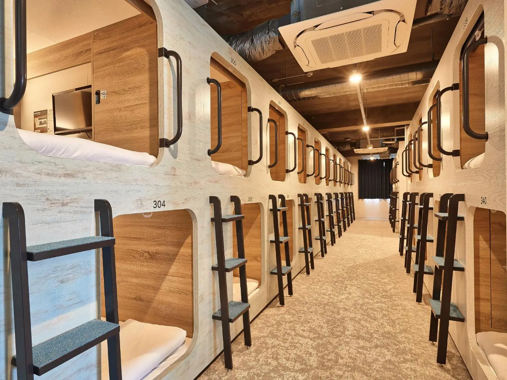 Capsule Room for Women Upper/Lower Unselectable in CABIN&HOTEL ReTIME Capsule Room for Women Upper/Lower Unselectable in CABIN&HOTEL ReTIME