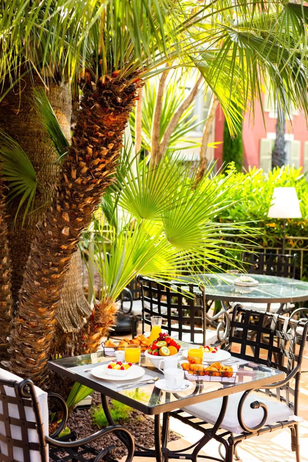 Restaurant/places to eat in Hôtel l'Arena