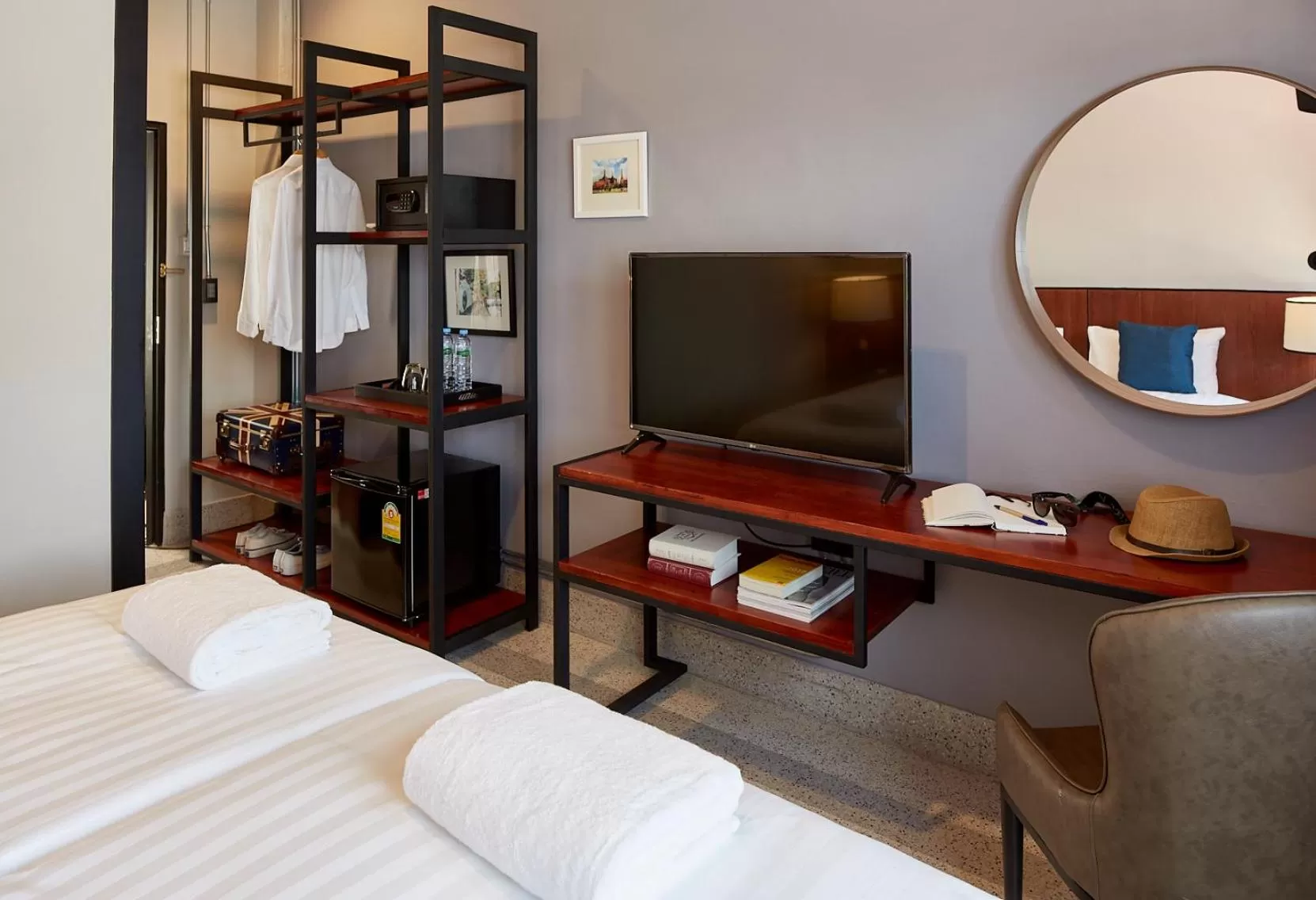 TV and multimedia, Bed in W22 by Burasari