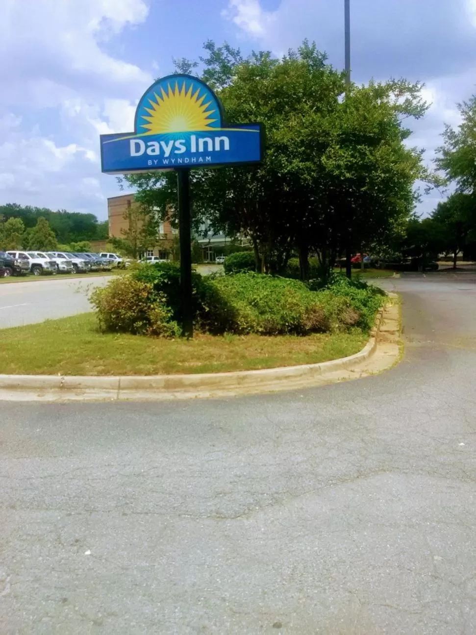 Property logo or sign in Days Inn by Wyndham Macon I-75 North
