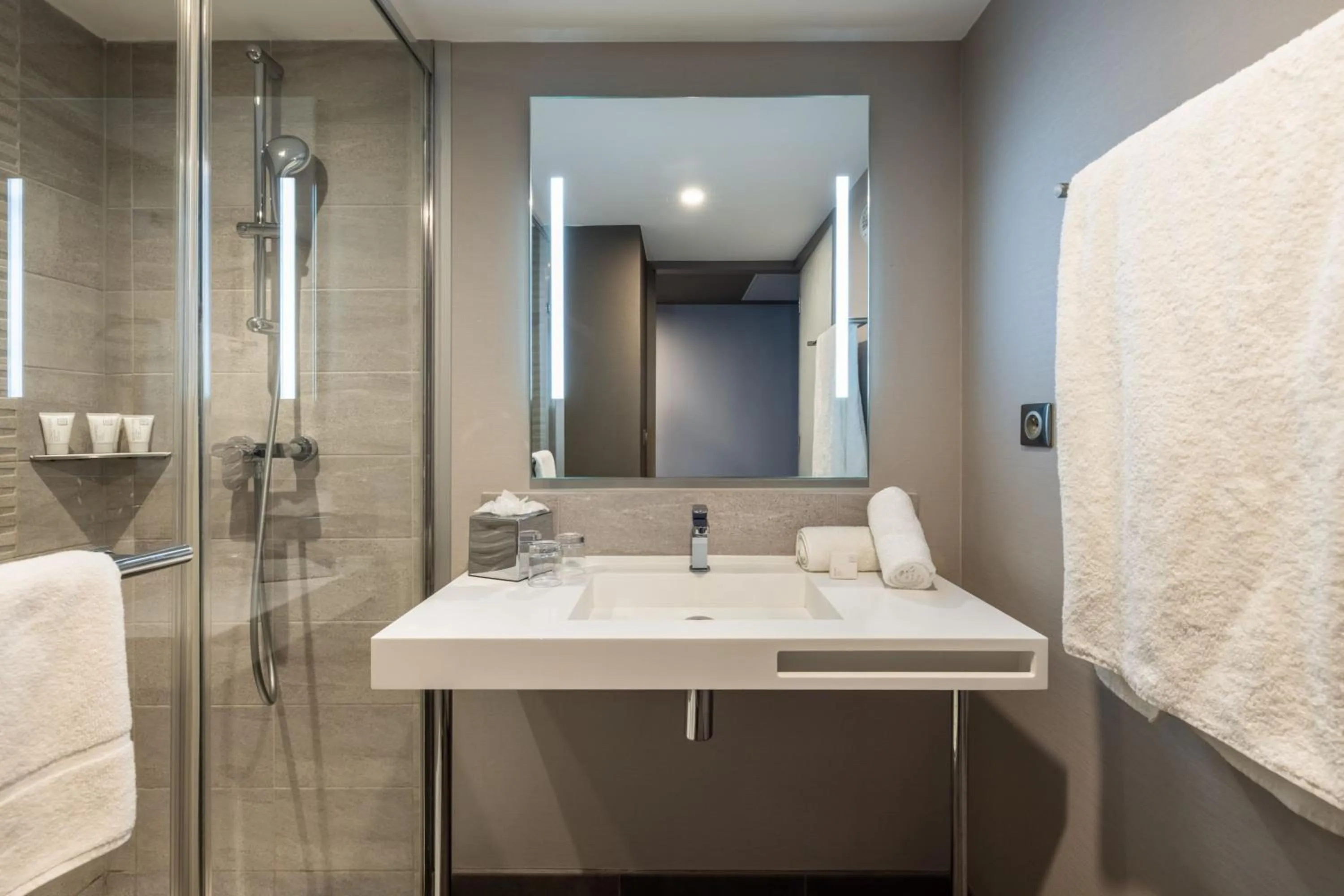 Bathroom in AC Hotel by Marriott Marseille Prado Vélodrome