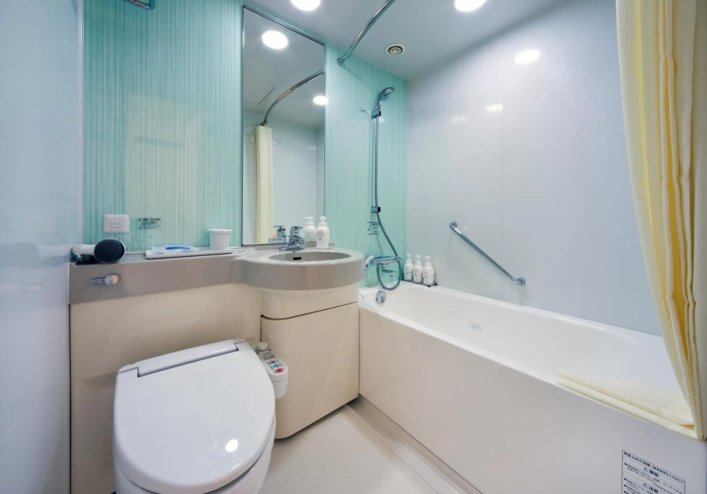 Double Room - single occupancy - Smoking in Daiwa Roynet Hotel Sakai Higashi Double Room - single occupancy - Smoking in Daiwa Roynet Hotel Sakai Higashi