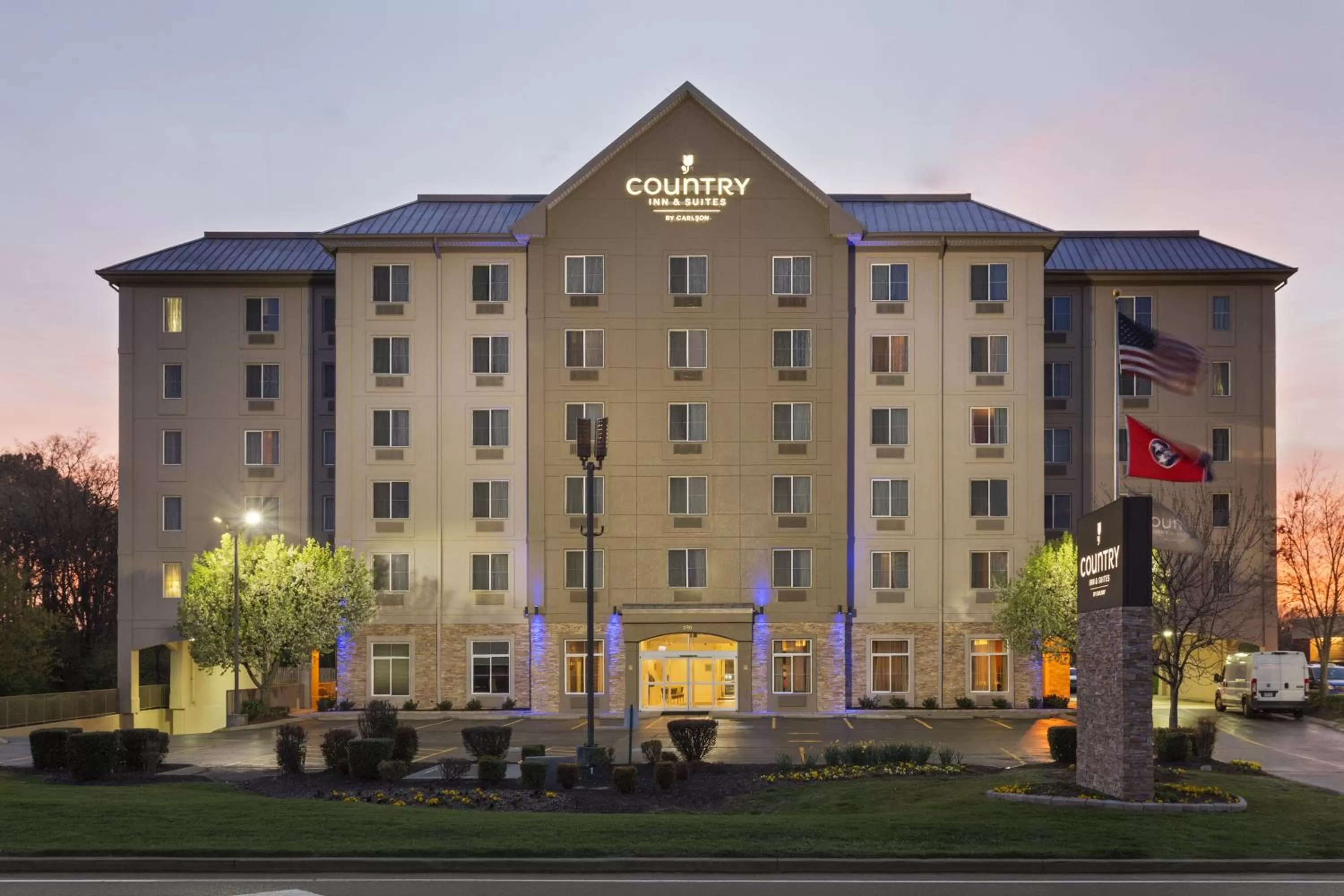 Property building in Country Inn & Suites by Radisson Nashville Airport TN