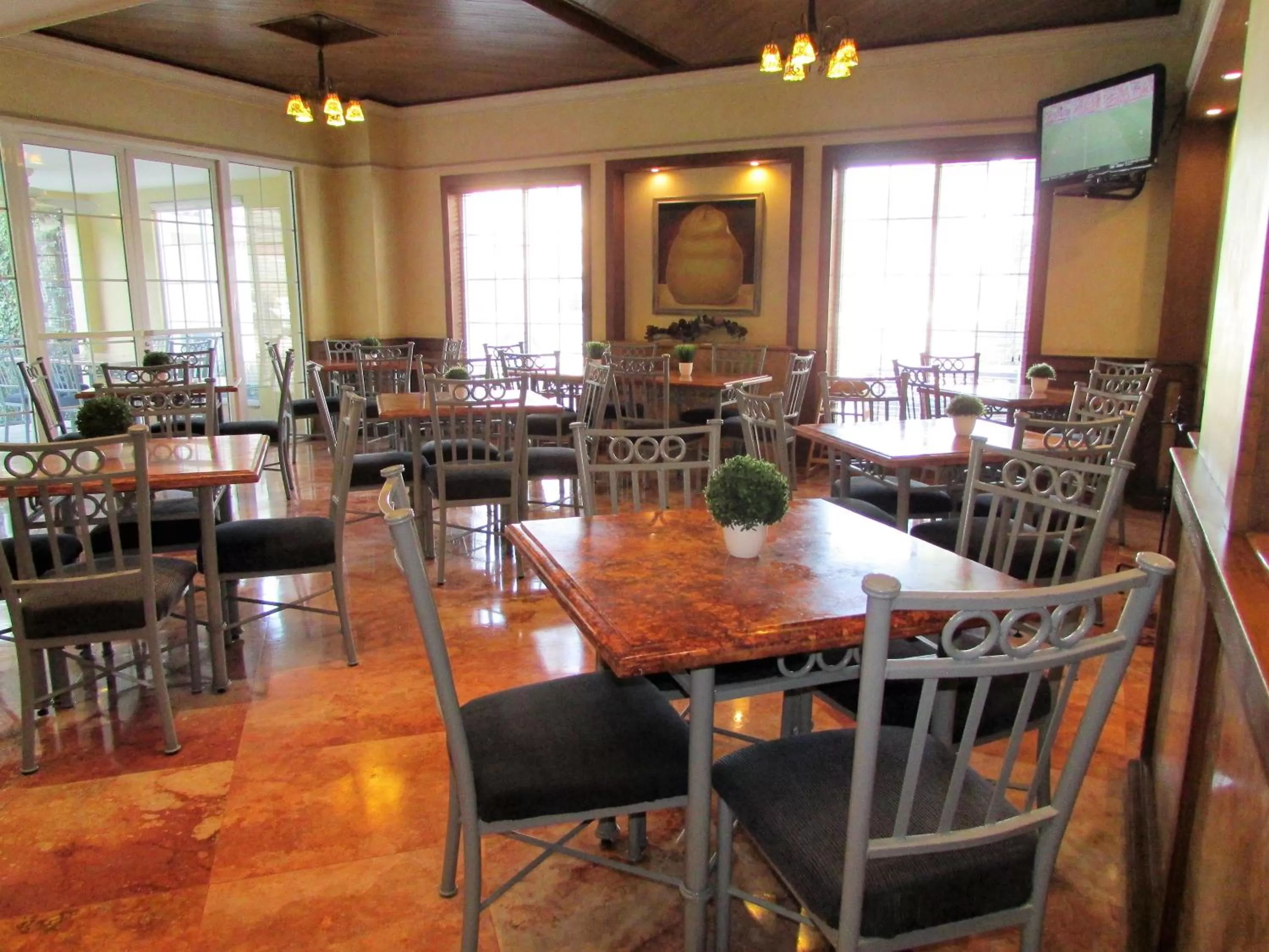 Breakfast in Best Western Hotel Posada Del Rio Express