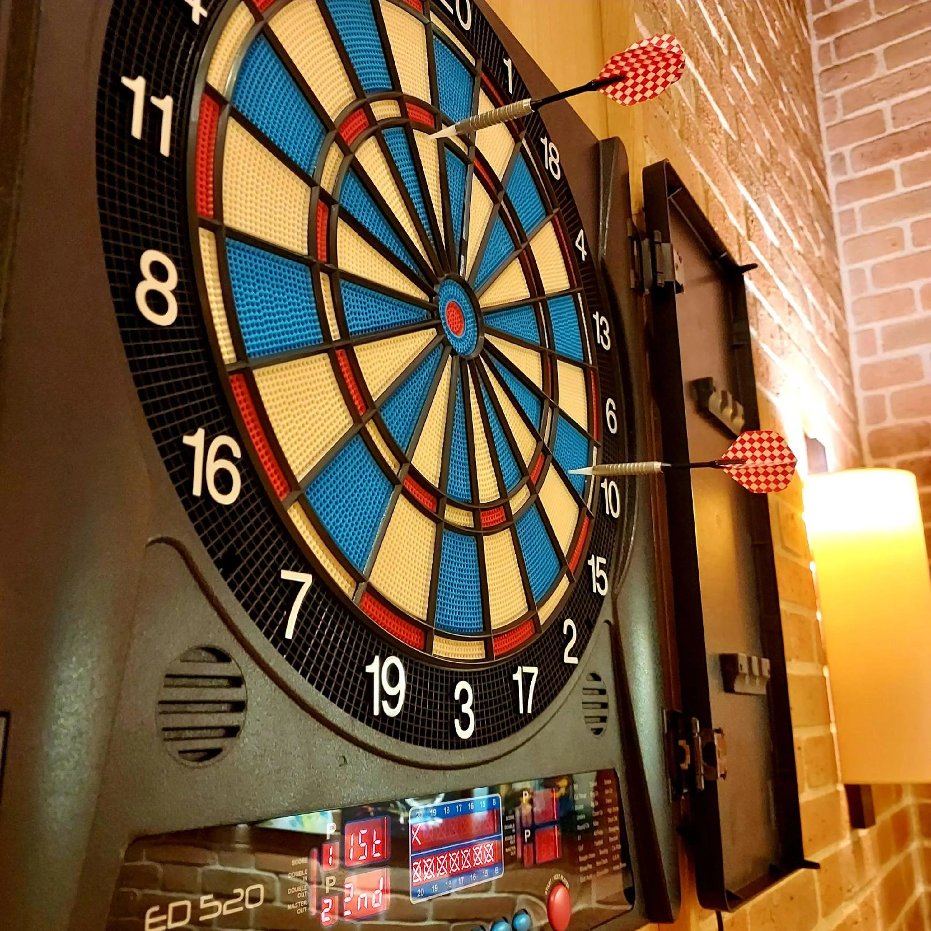 Darts in Logis Les Loges du Parc