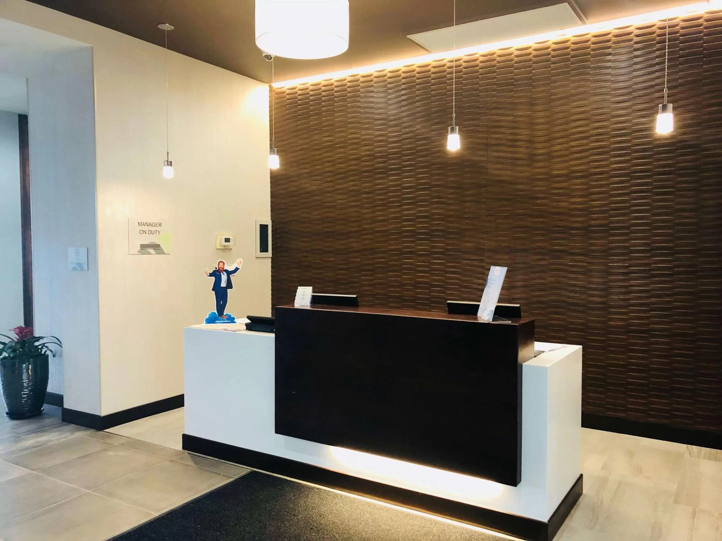 Lobby or reception in Wingate by Wyndham Kamloops