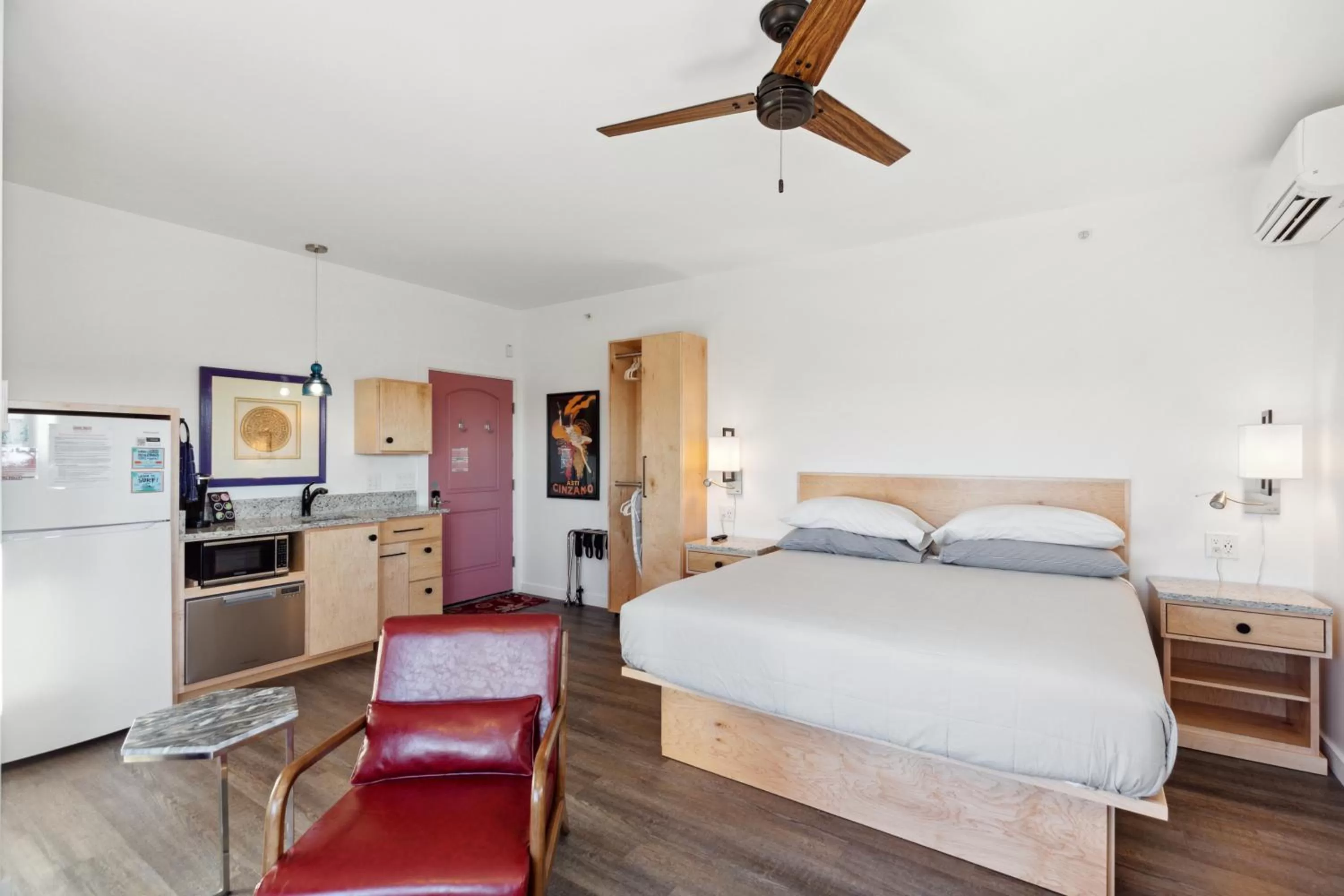 Bed in Hotel Folly with Marsh and Sunset Views