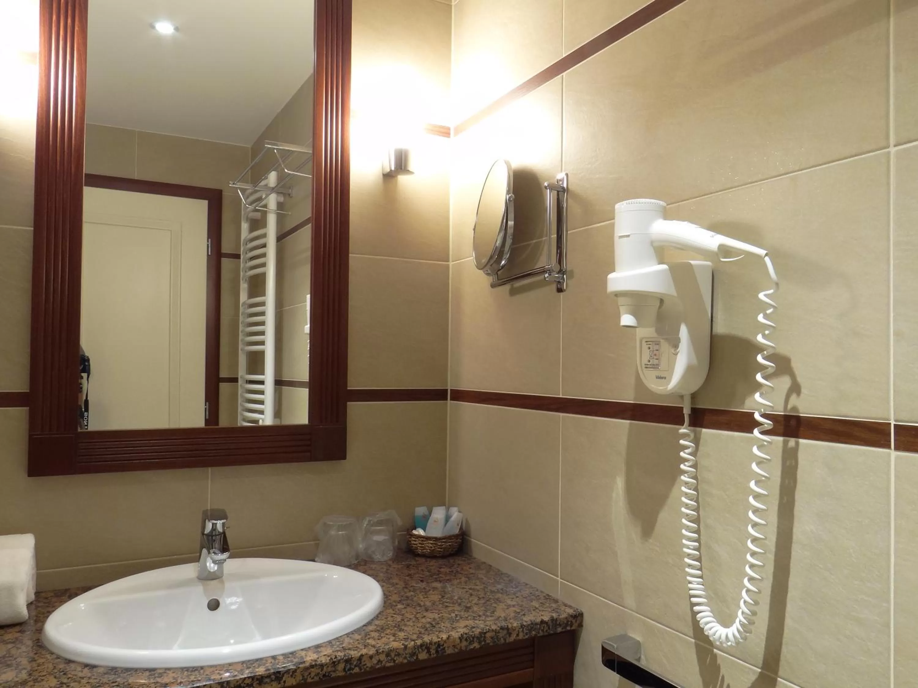 Bathroom in Centrum Hotel