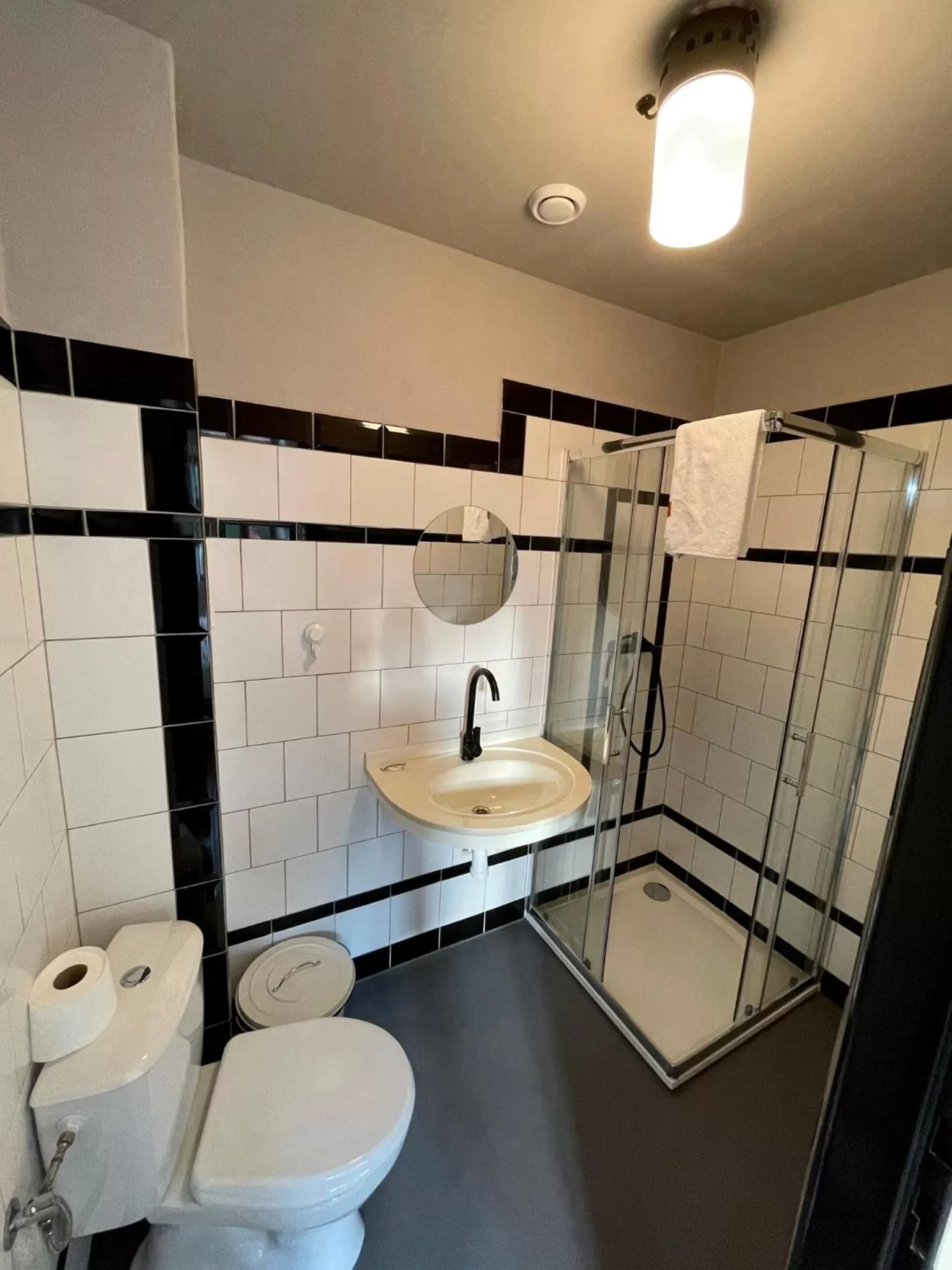 HARABURDI® Recyclart Hotel