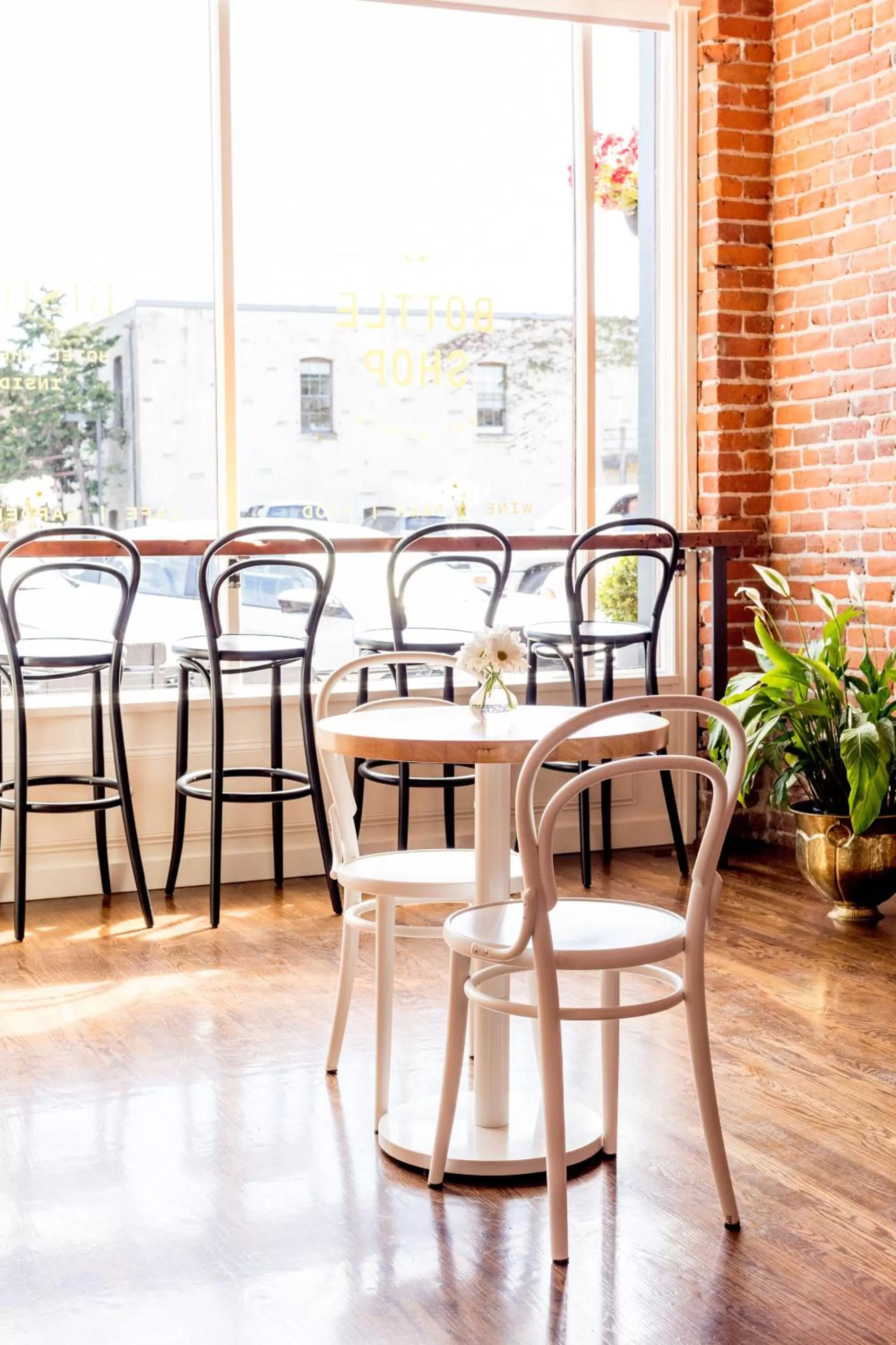 Restaurant/places to eat in The Bishop Hotel