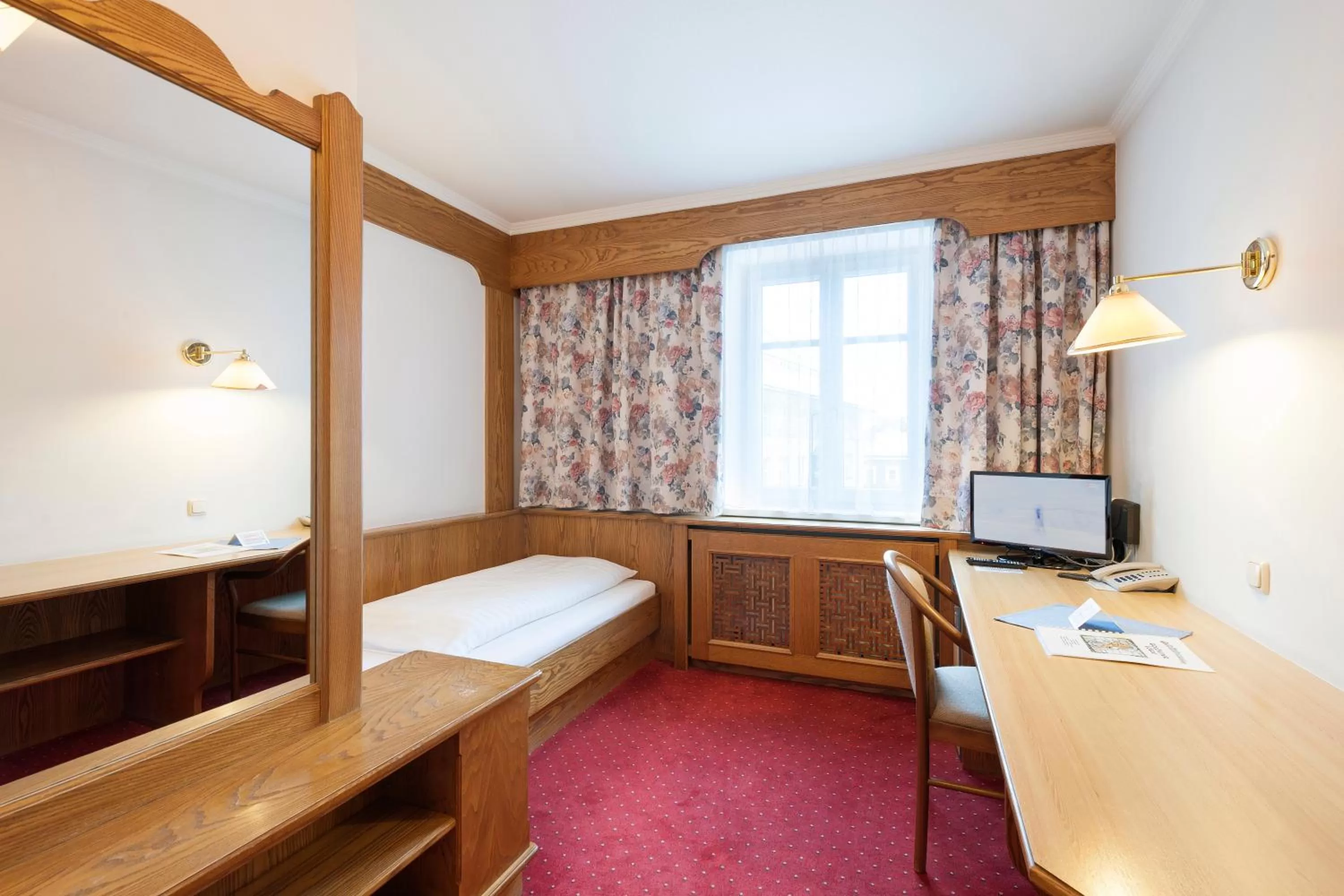 Photo of the whole room, Bed in Hotel Goldener Löwe