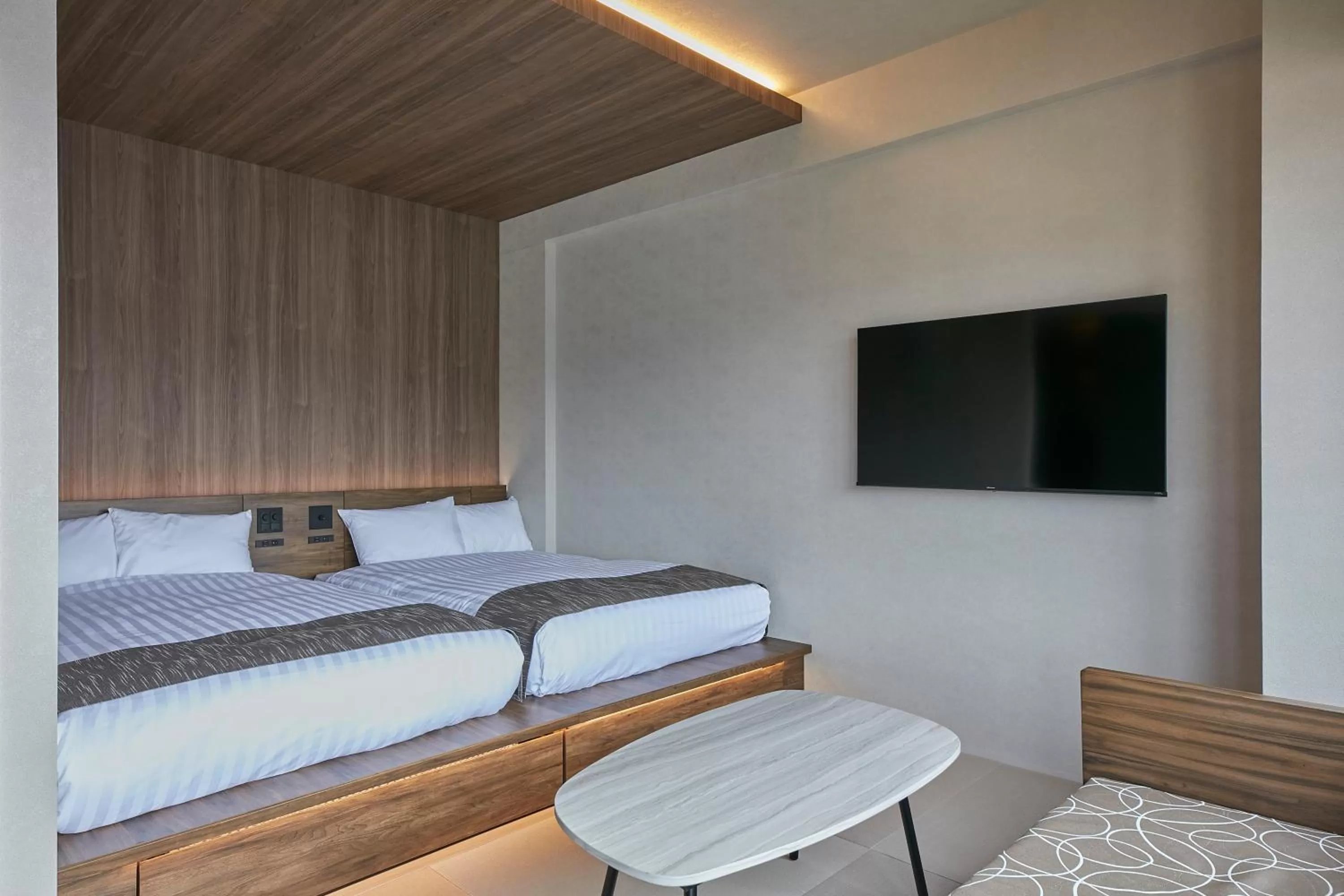 Photo of the whole room, Bed in fav KUMAMOTO