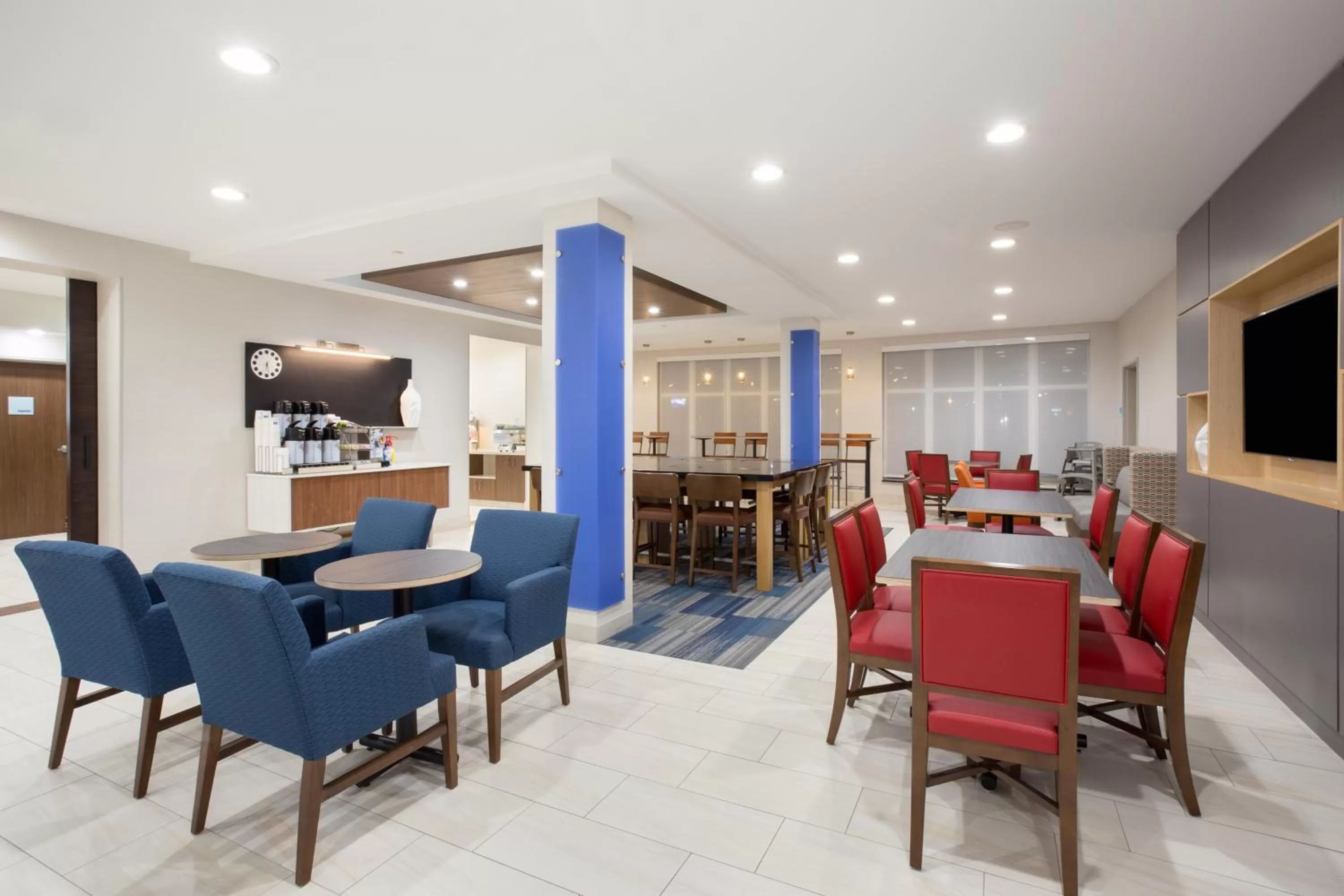 Breakfast in Holiday Inn Express & Suites Amarillo by IHG