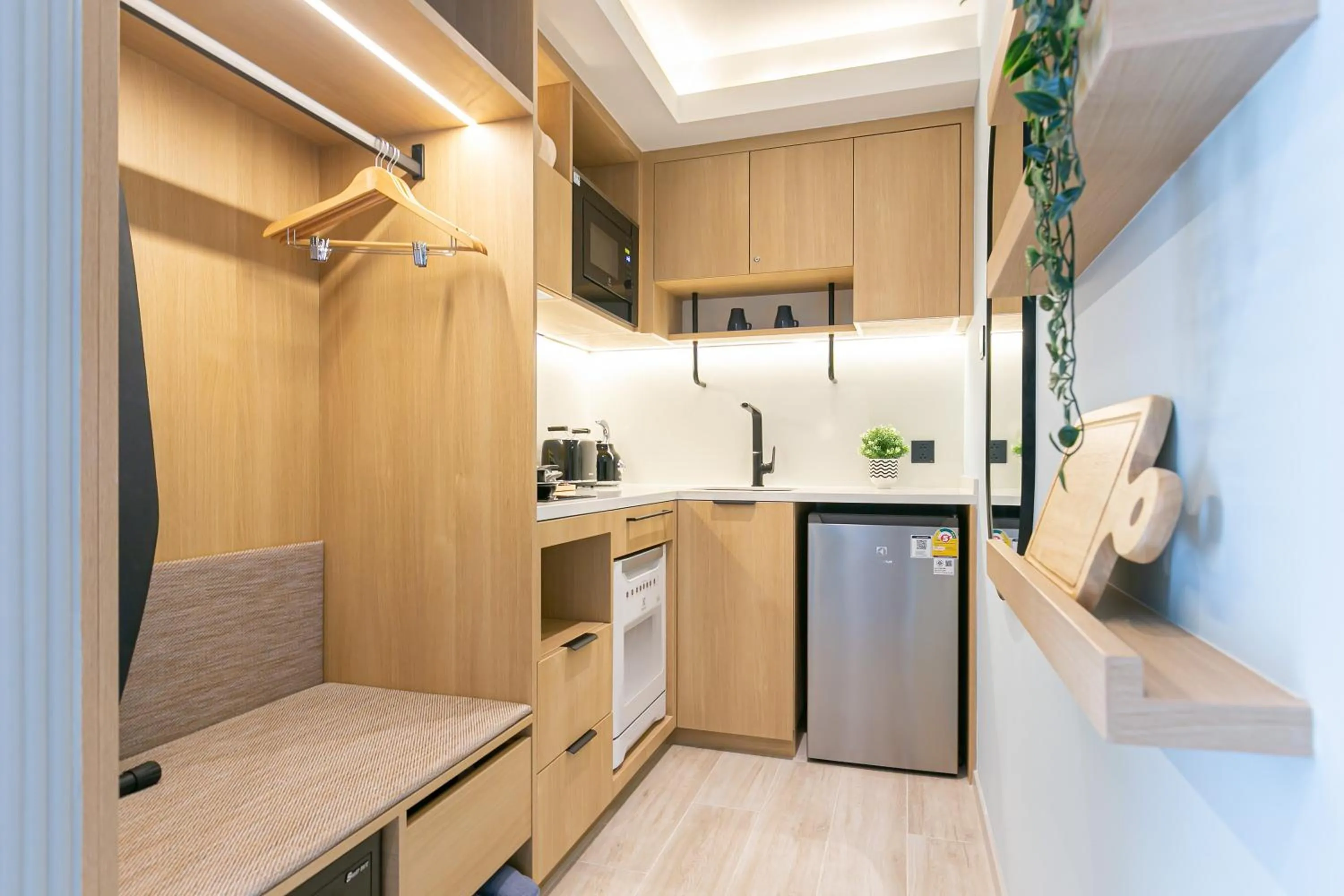 Kitchen or kitchenette in The SACHA Apart-Hotel Thonglor