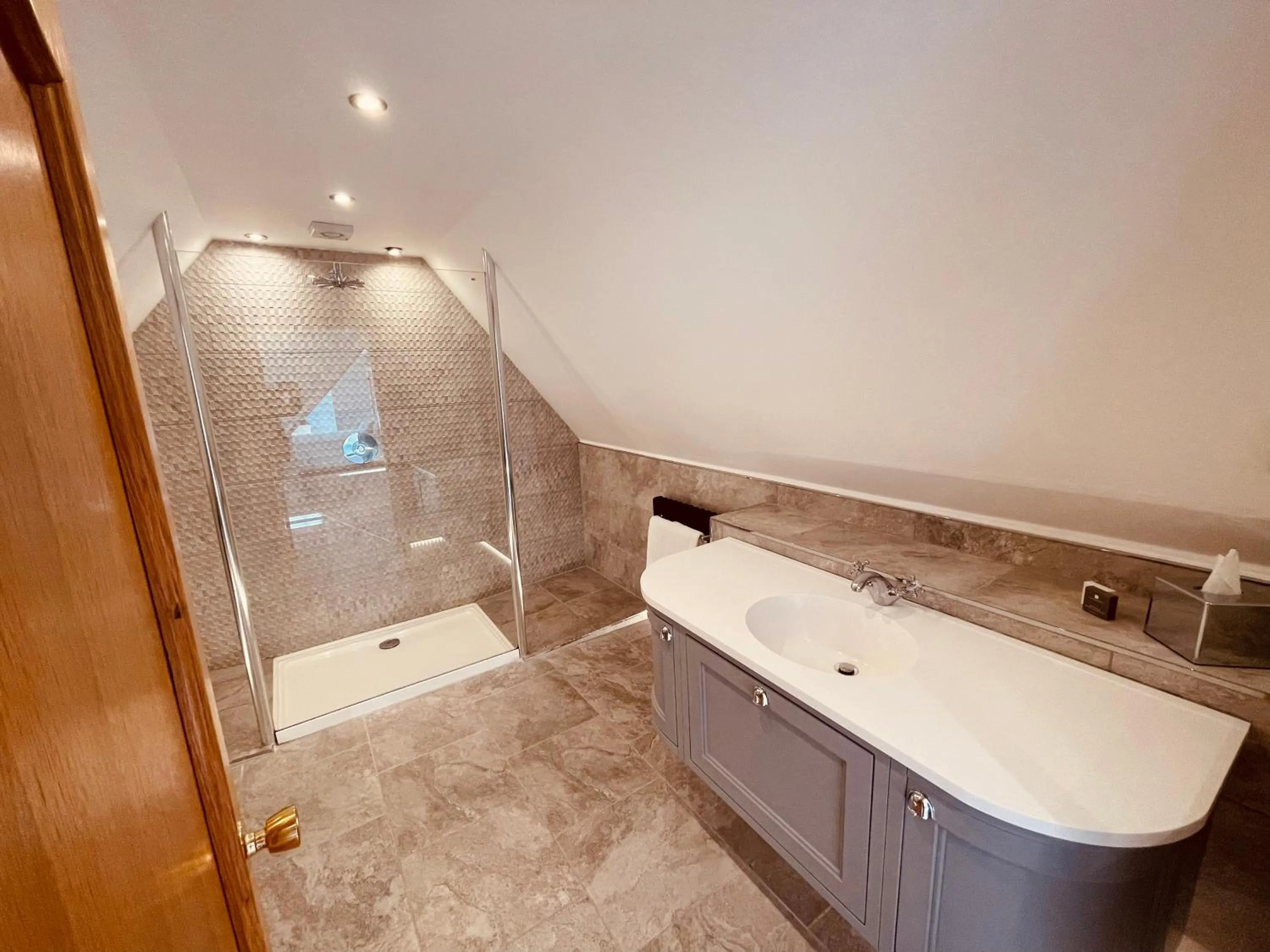 Shower in Nuthurst Grange Country House Hotel & Restaurant