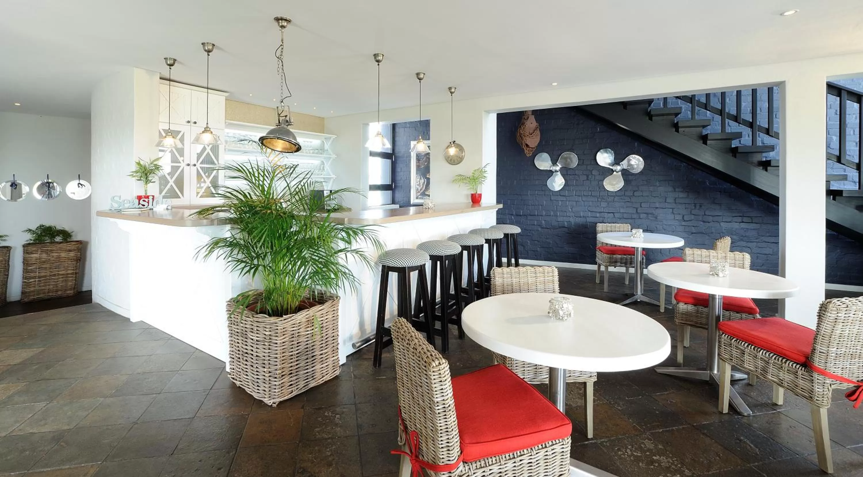 Lounge or bar in Oyster Box Guesthouse