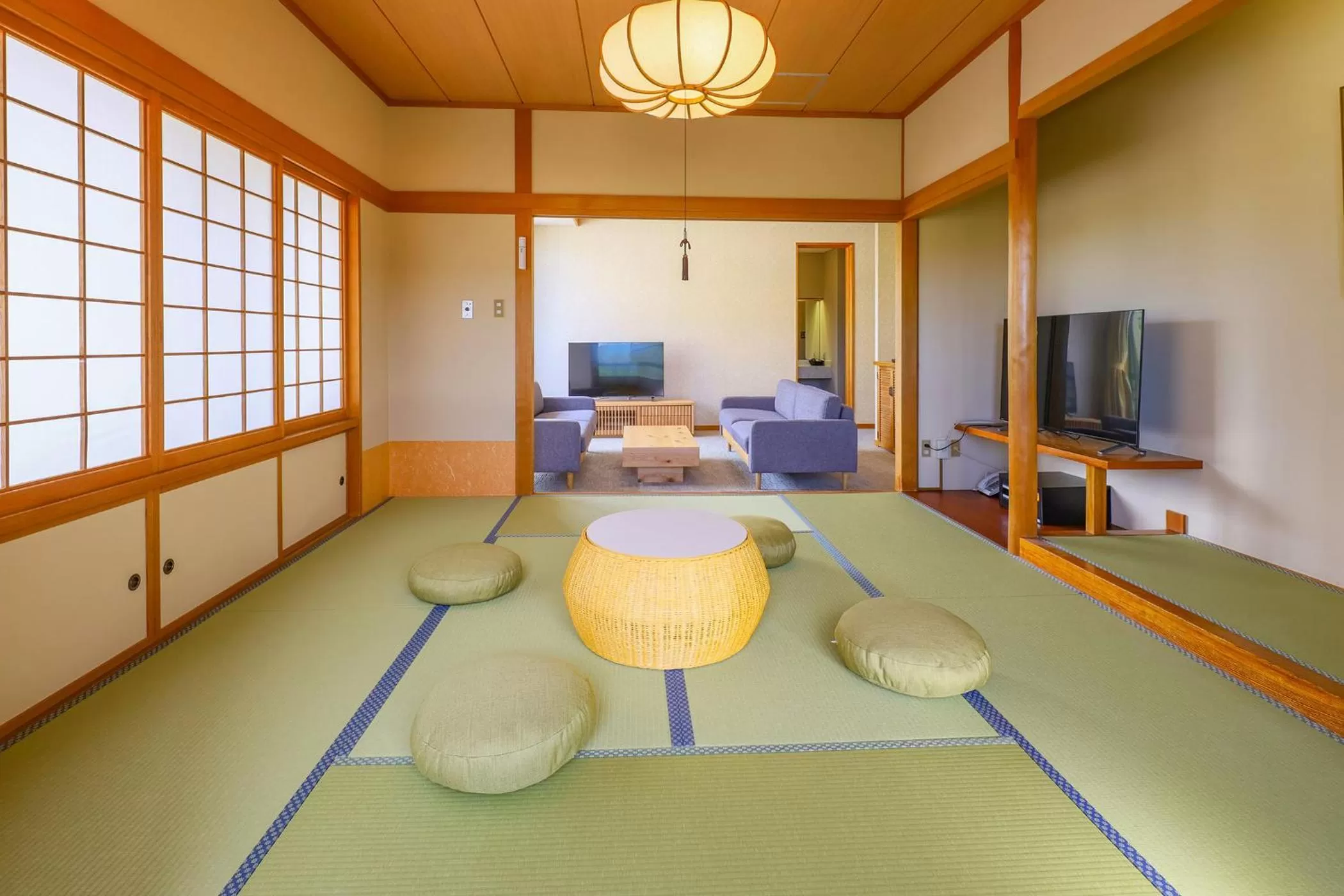 Photo of the whole room in TAOYA Akiu