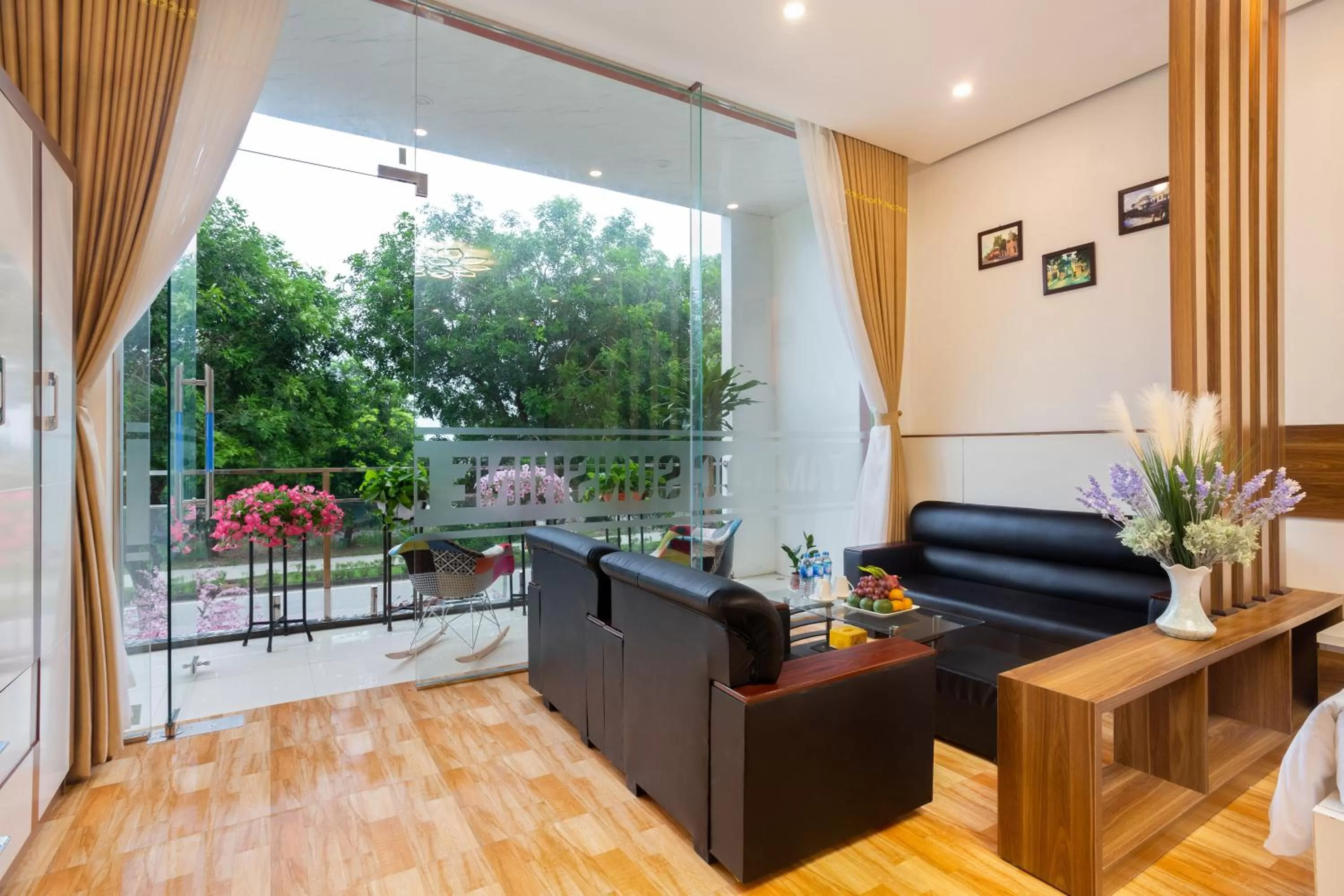 Balcony/Terrace in TAM COC SUNSHINE HOTEL