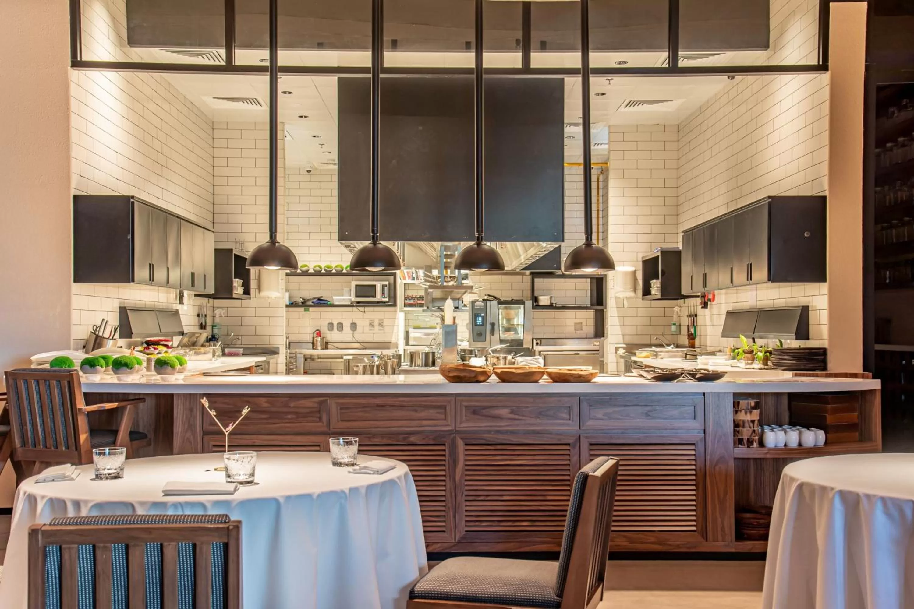 Restaurant/places to eat in The St. Regis Dubai, The Palm