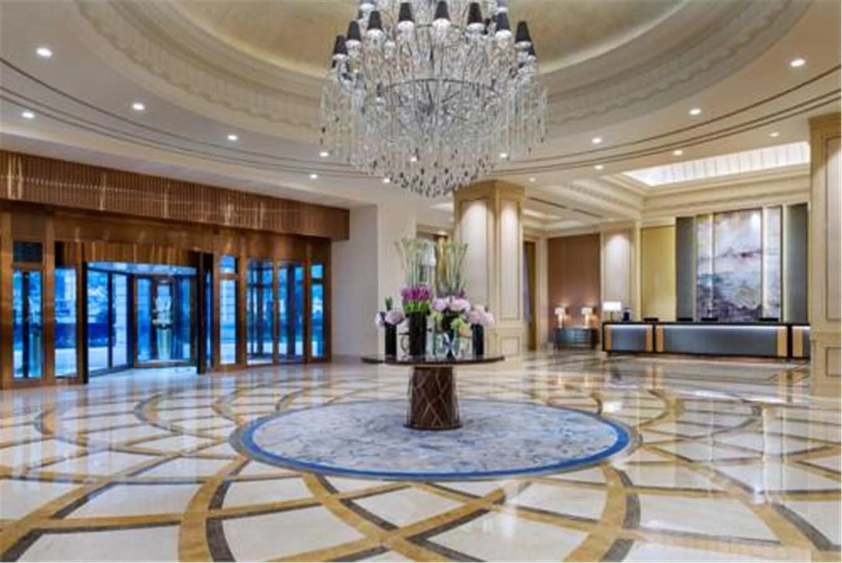 Lobby or reception in Sofitel Shanghai Hongqiao