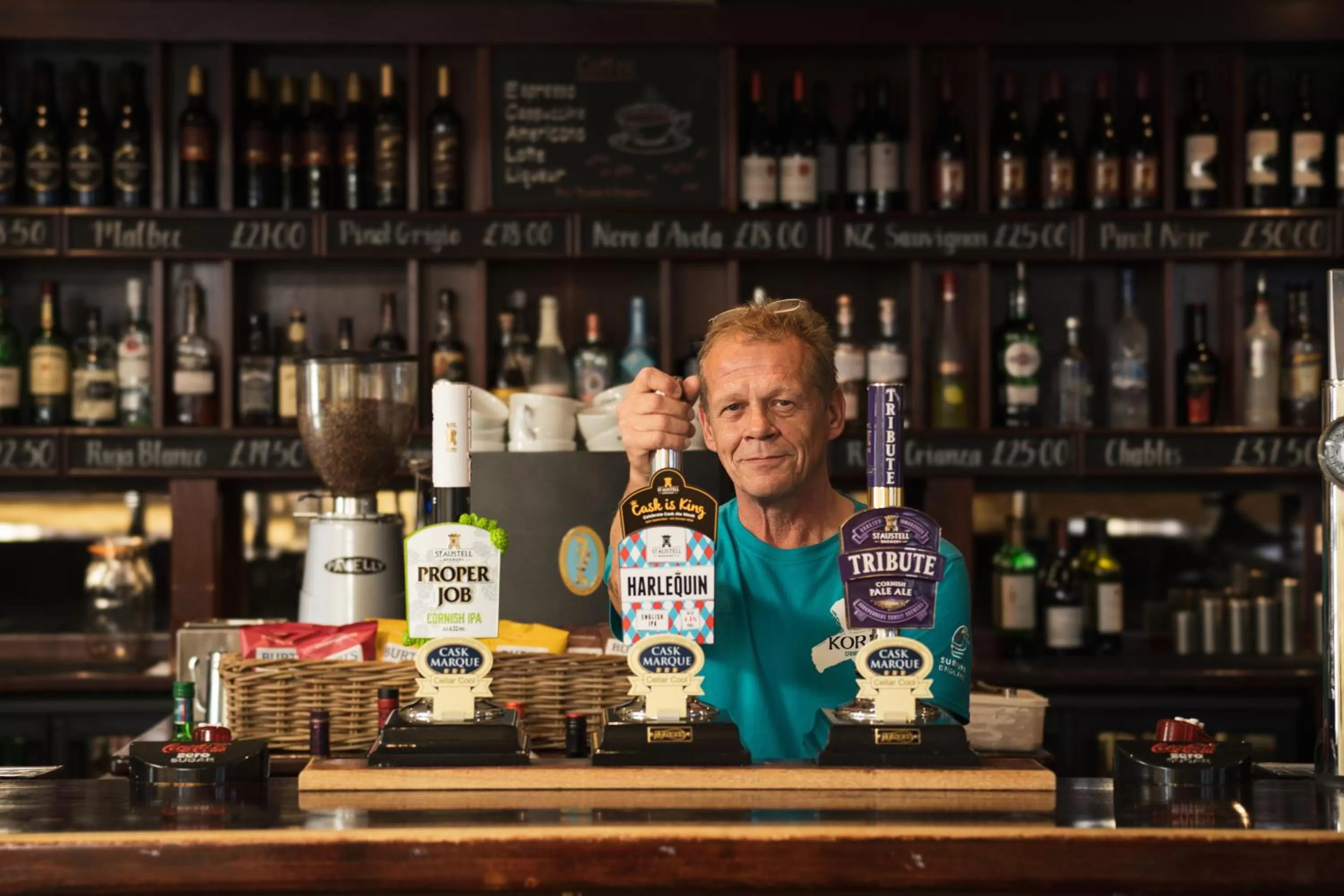 Lounge or bar in Rose and Crown Yealmpton