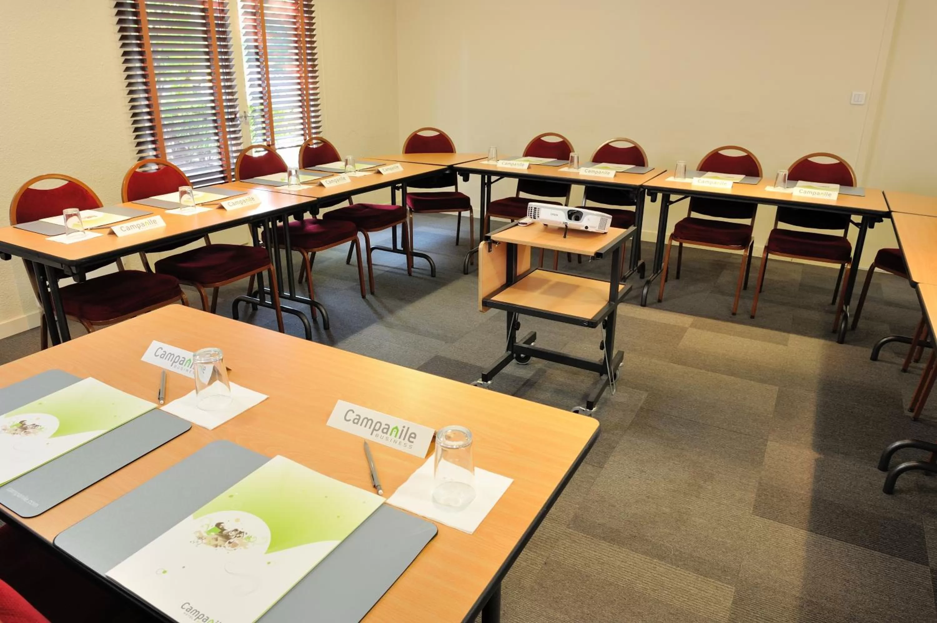 Business facilities in Campanile Clermont-Ferrand ~ Aubière