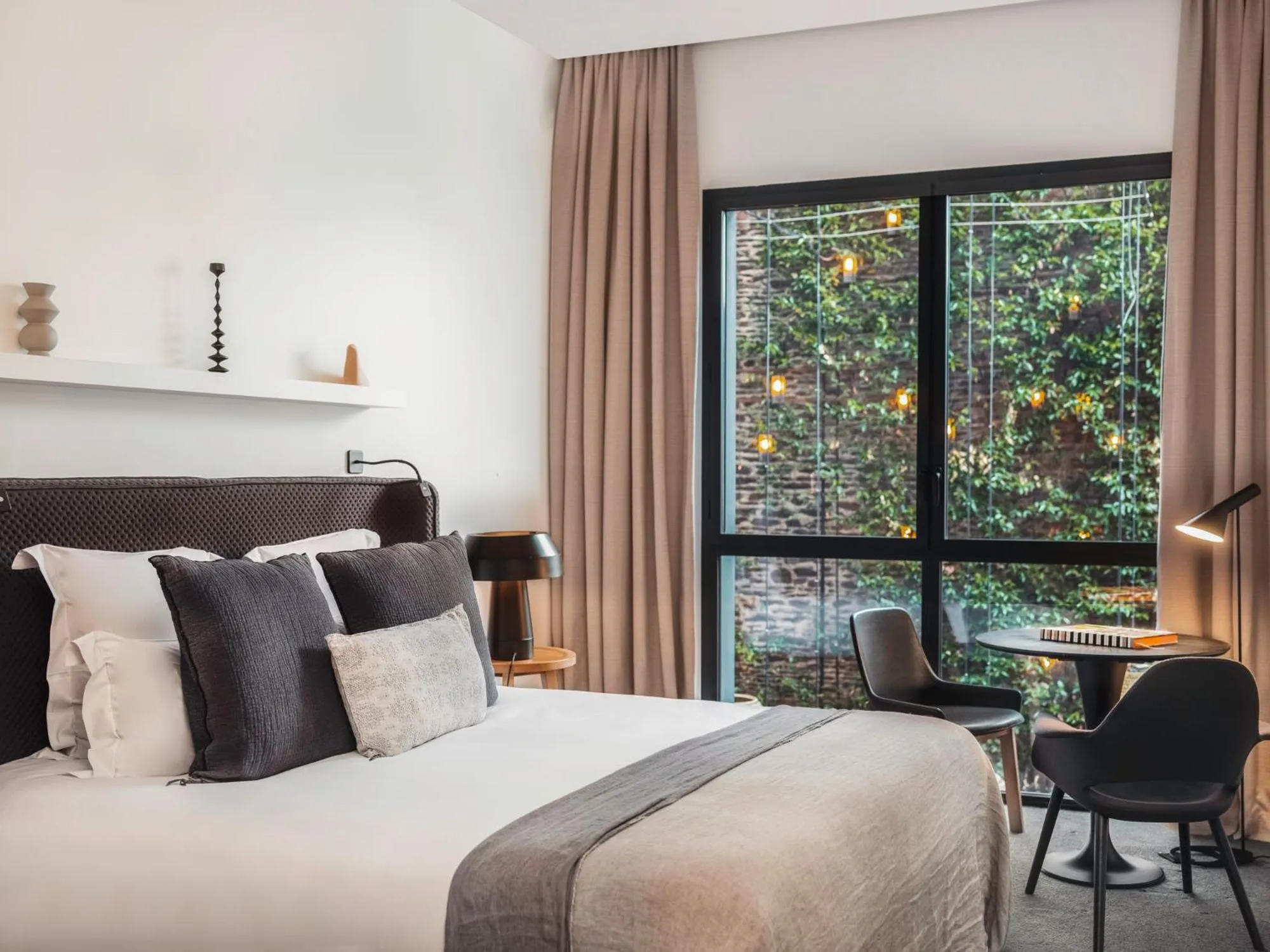 Photo of the whole room, Bed in Balthazar Hotel & Spa Rennes - MGallery Collection