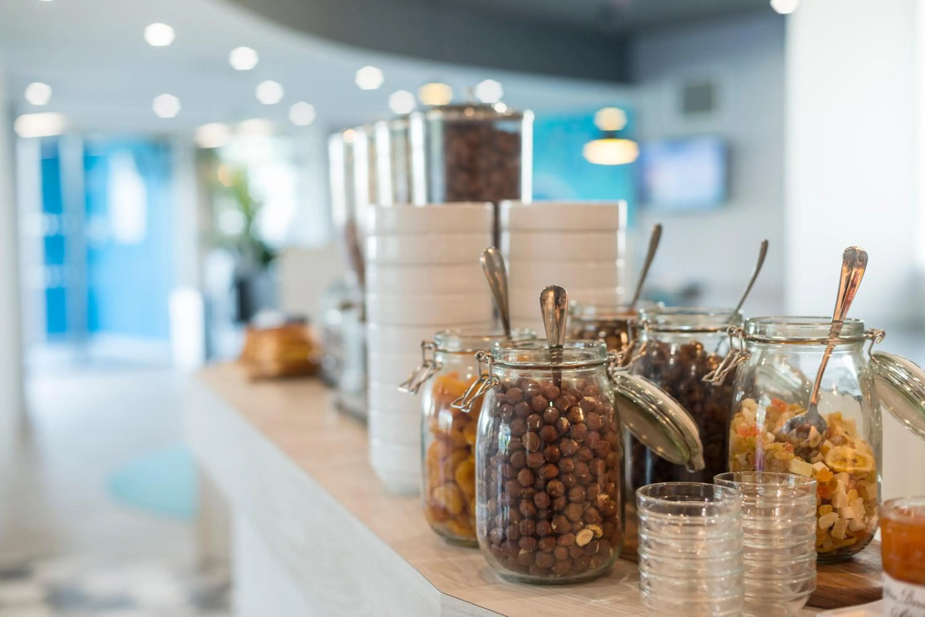 Restaurant/places to eat in Holiday Inn Express Paris - Velizy by IHG