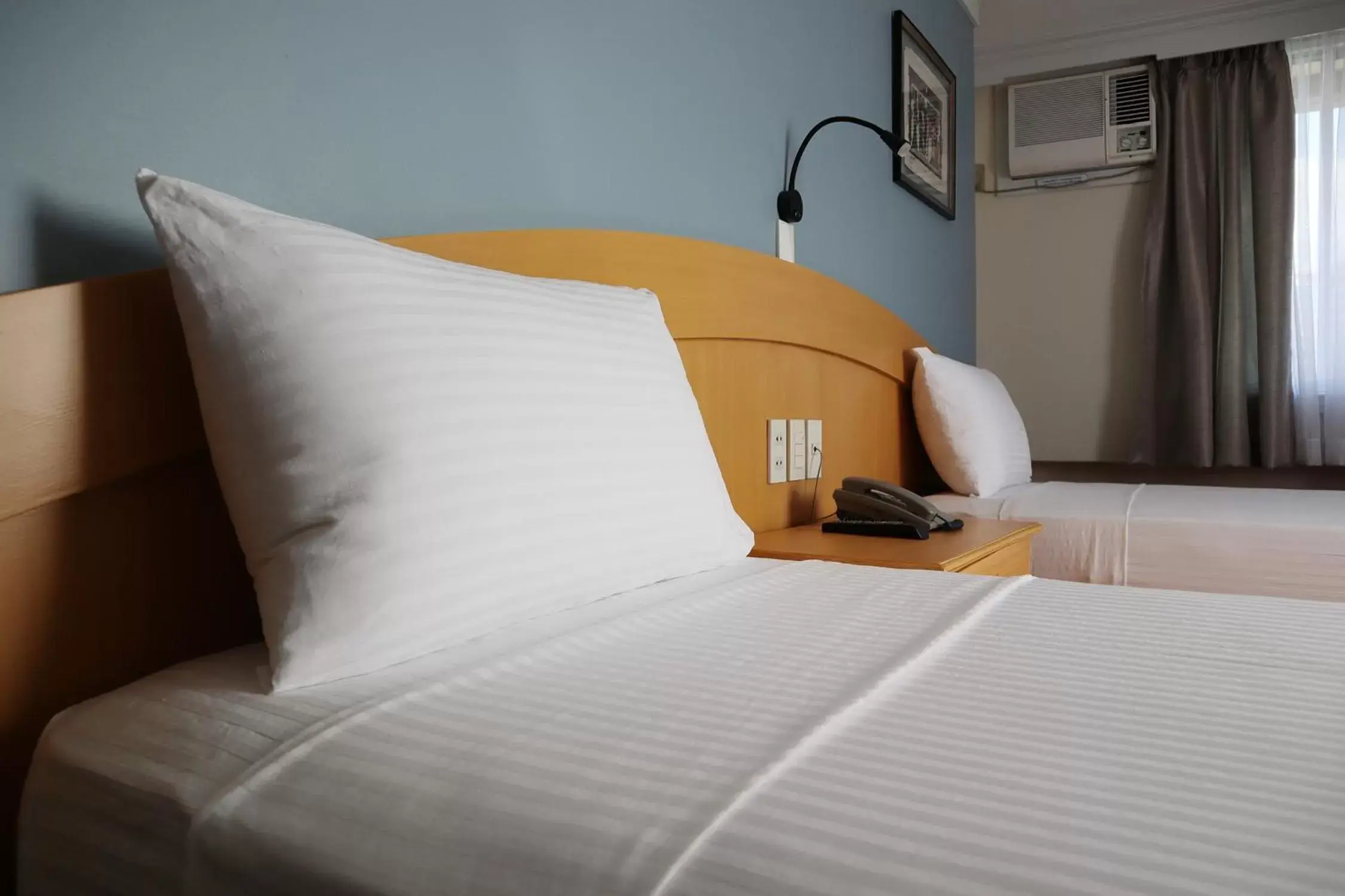 Deluxe Double or Twin Room in Fersal Hotel Malakas, Quezon City Deluxe Double or Twin Room in Fersal Hotel Malakas, Quezon City