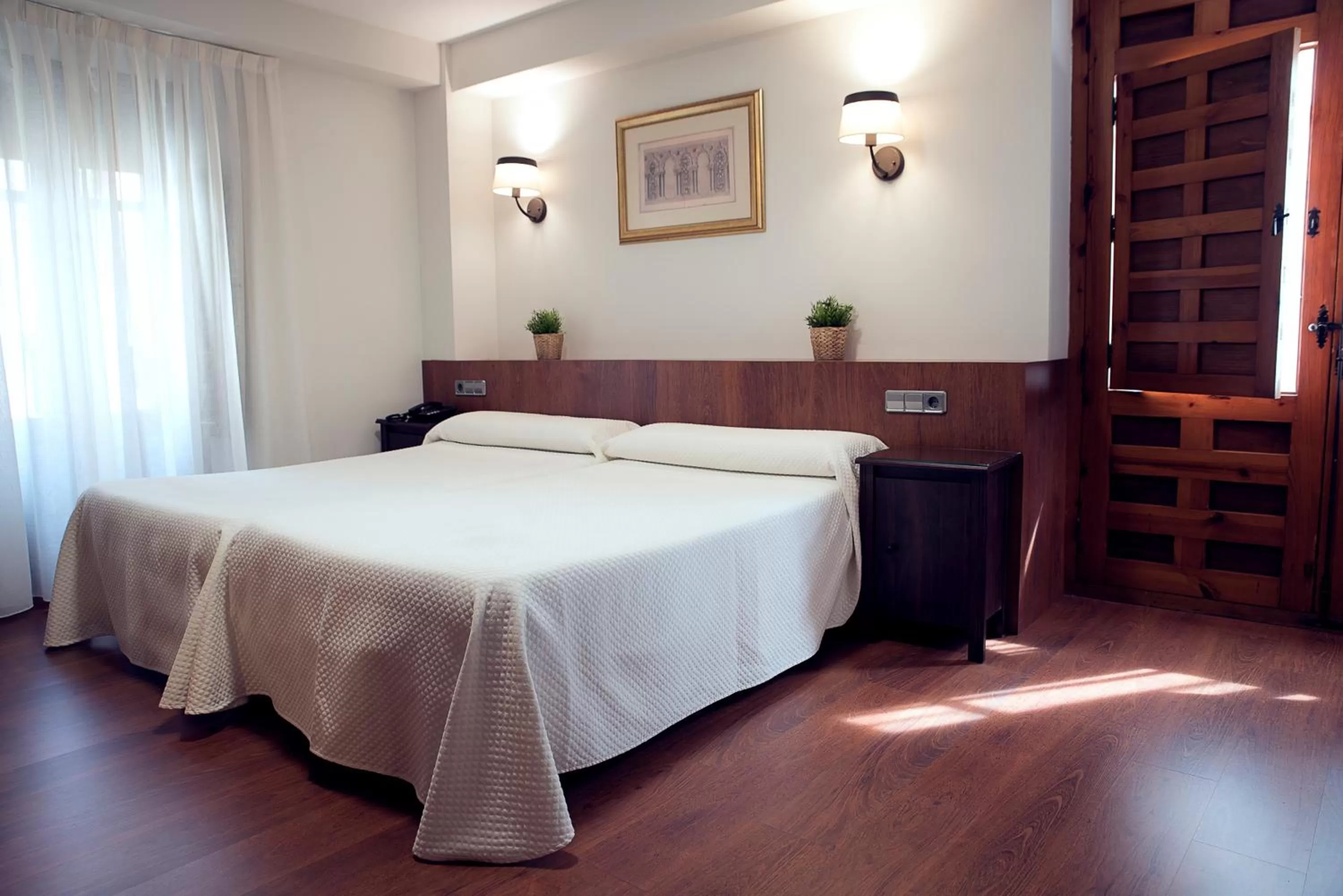 Bedroom, Bed in Hotel Santa Isabel