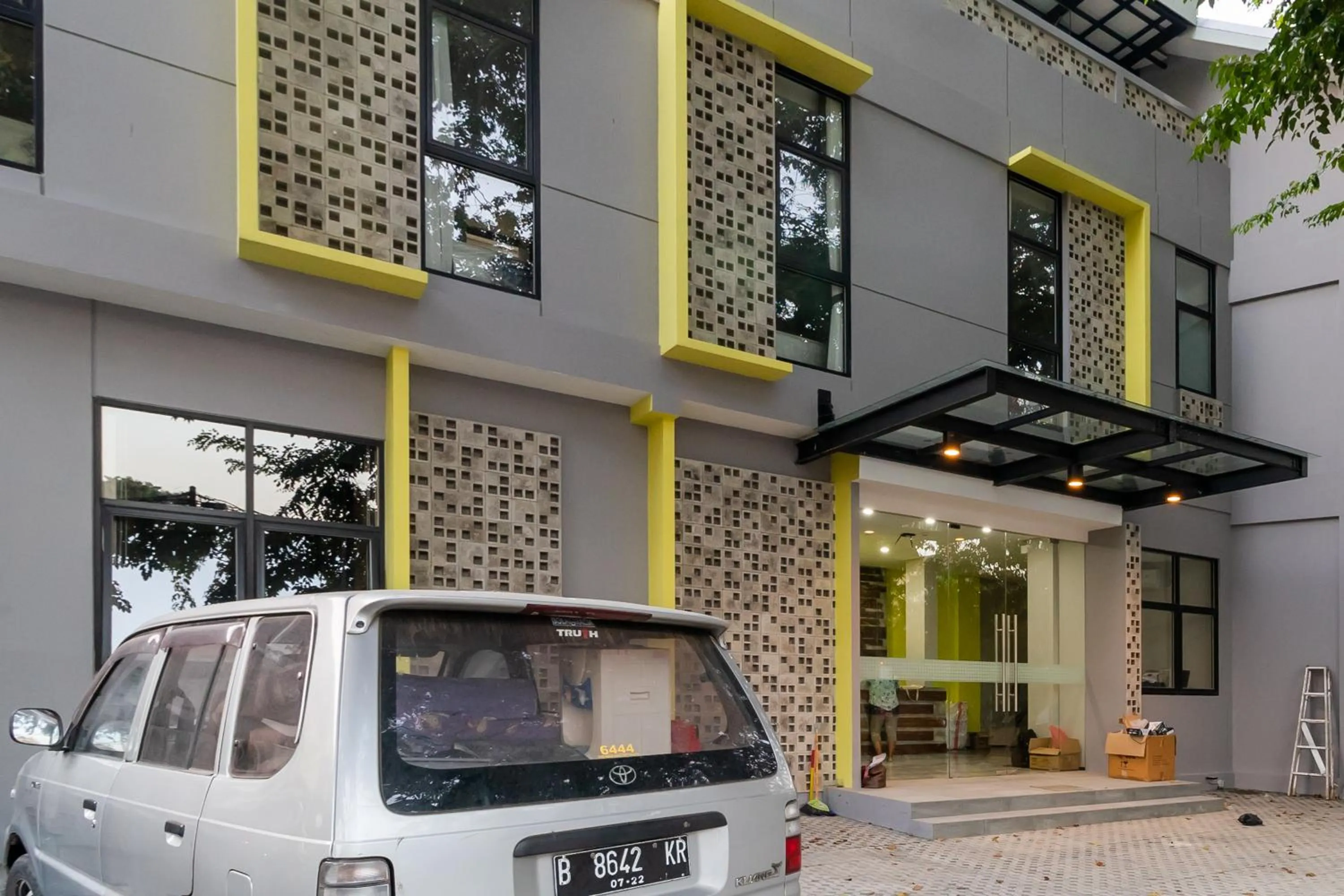 Property building in RedDoorz Plus near Senayan City
