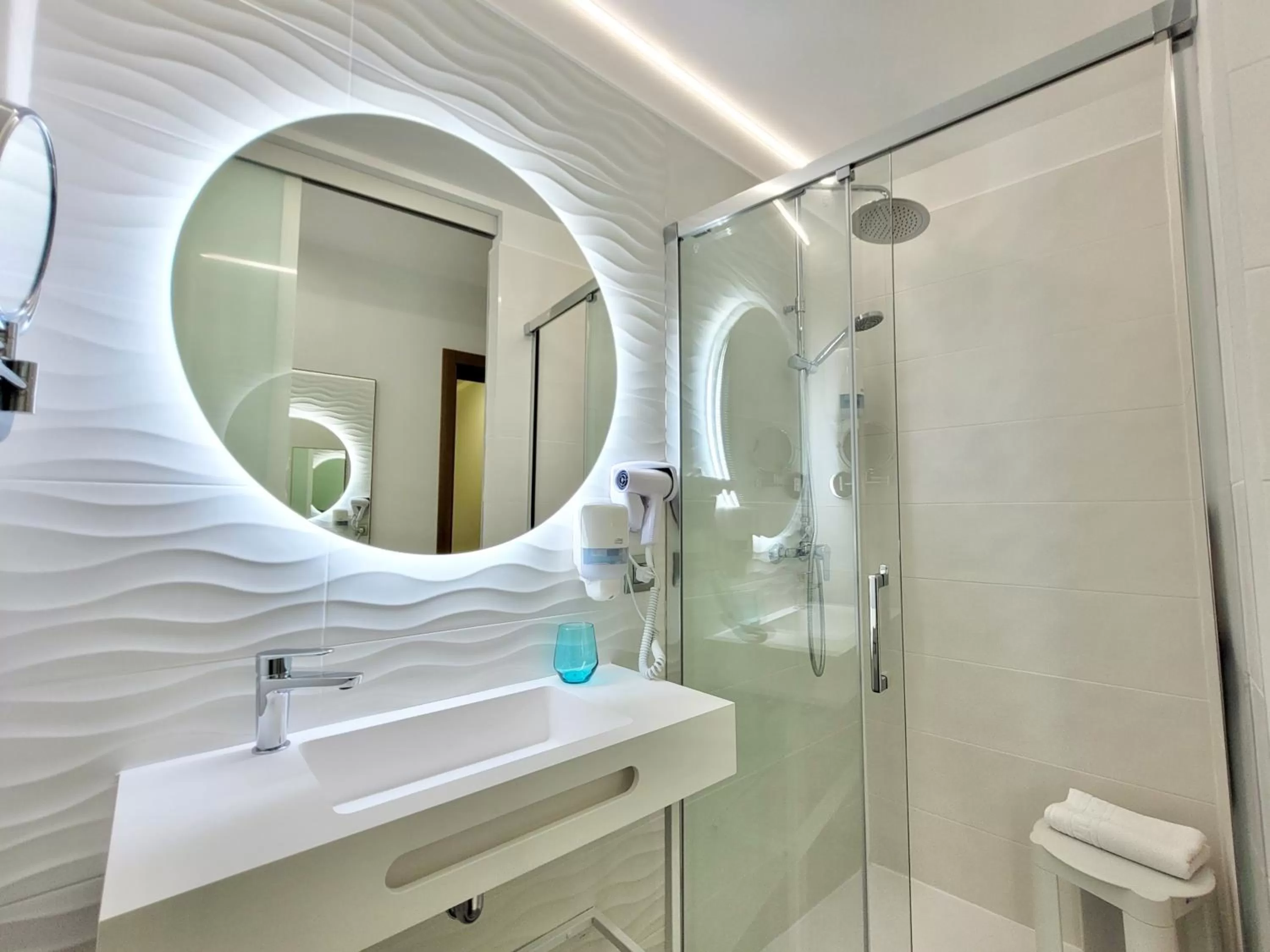 Shower in Puerto Azul