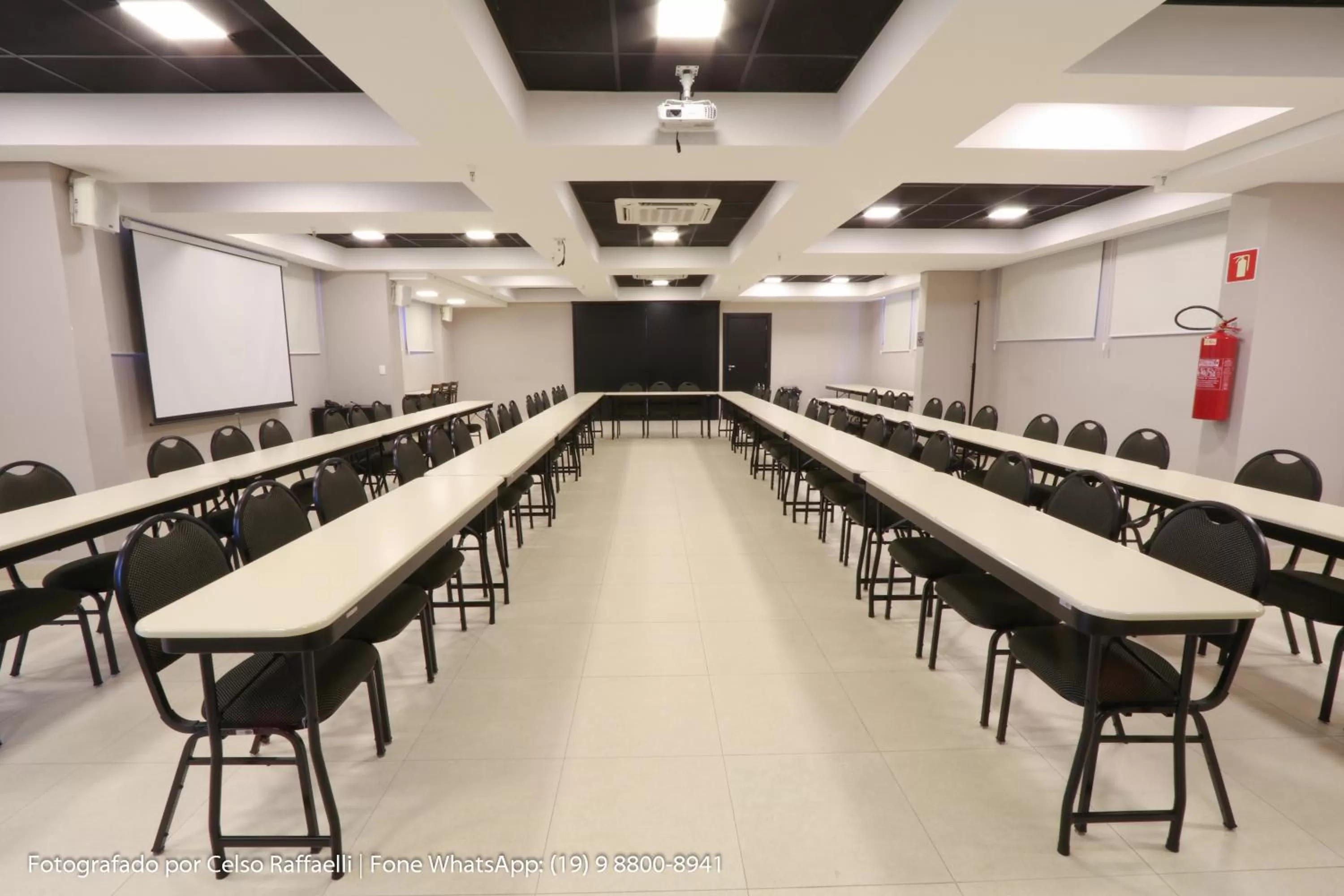 Business facilities in Occitano Apart Hotel