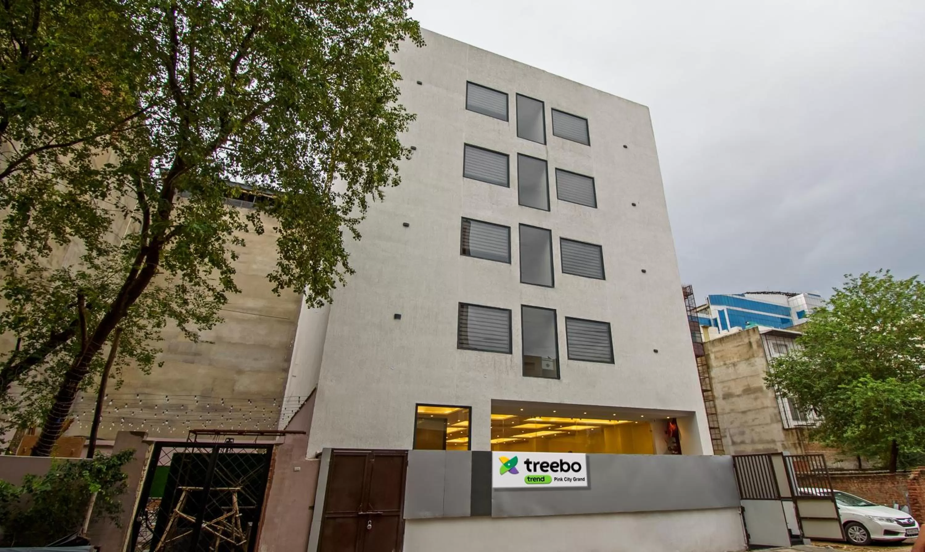 Property building in Treebo Pink City Grand