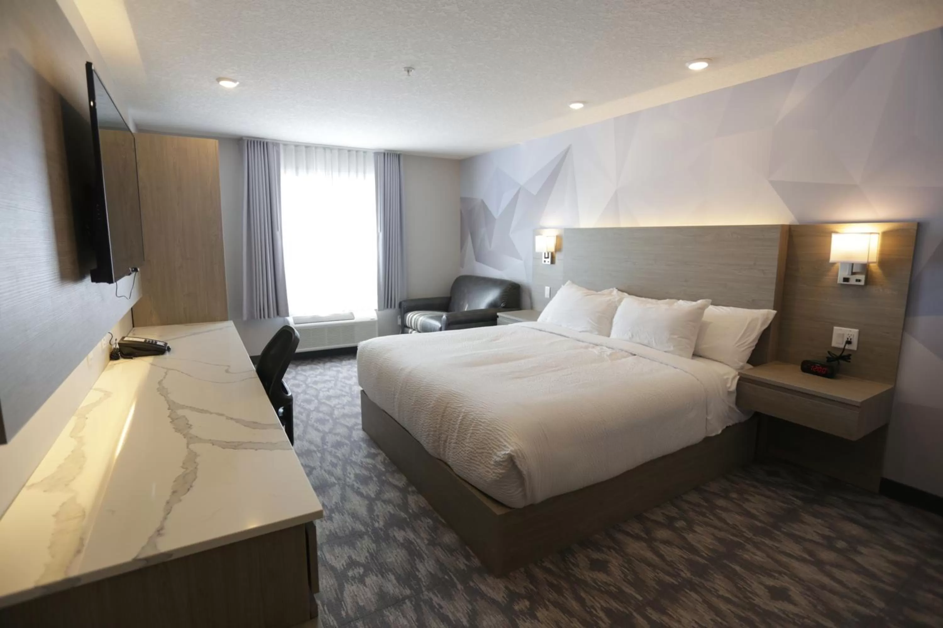 Bed in Days Inn by Wyndham Calgary North Balzac