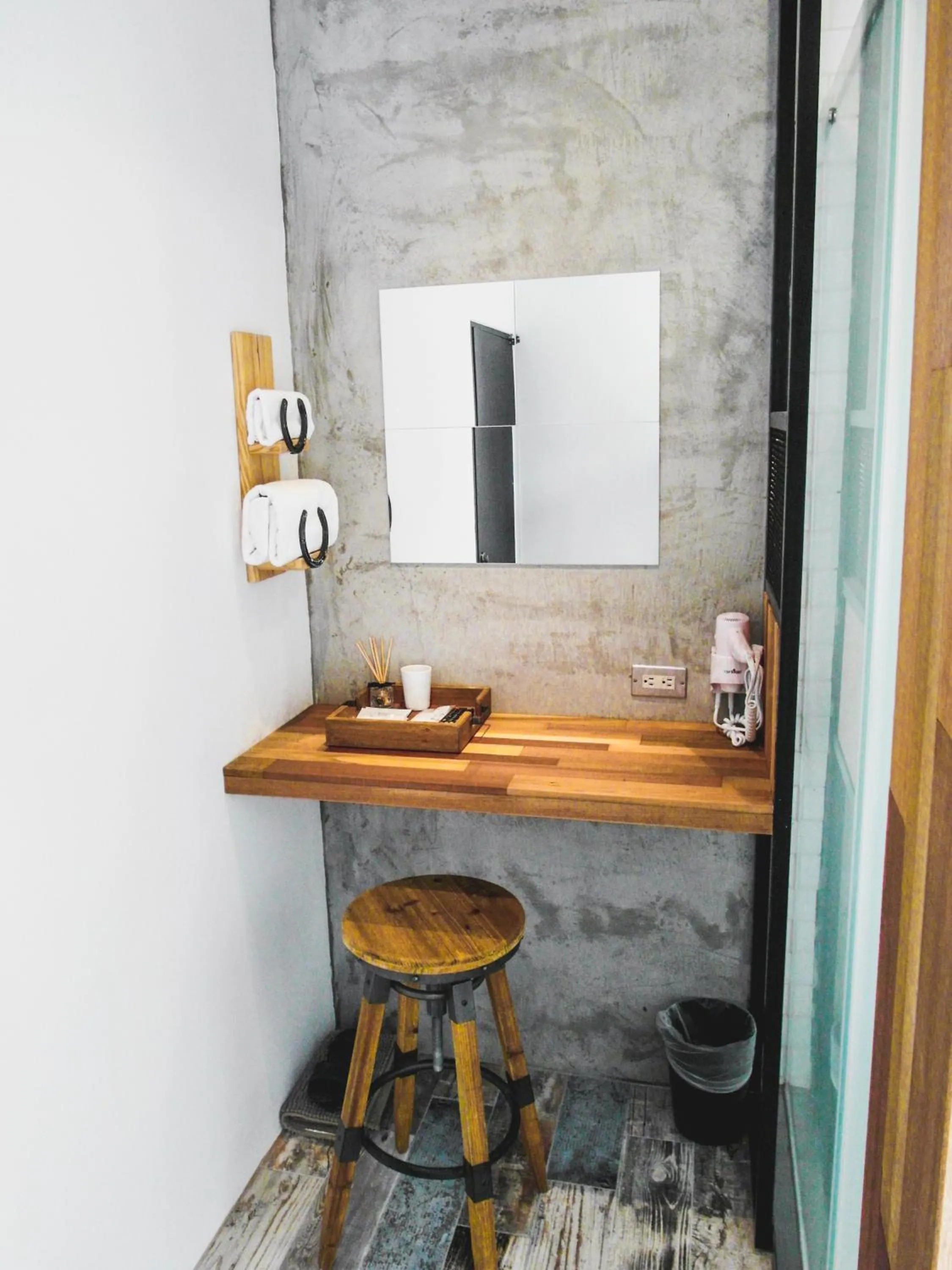 Decorative detail in You Worth Inn