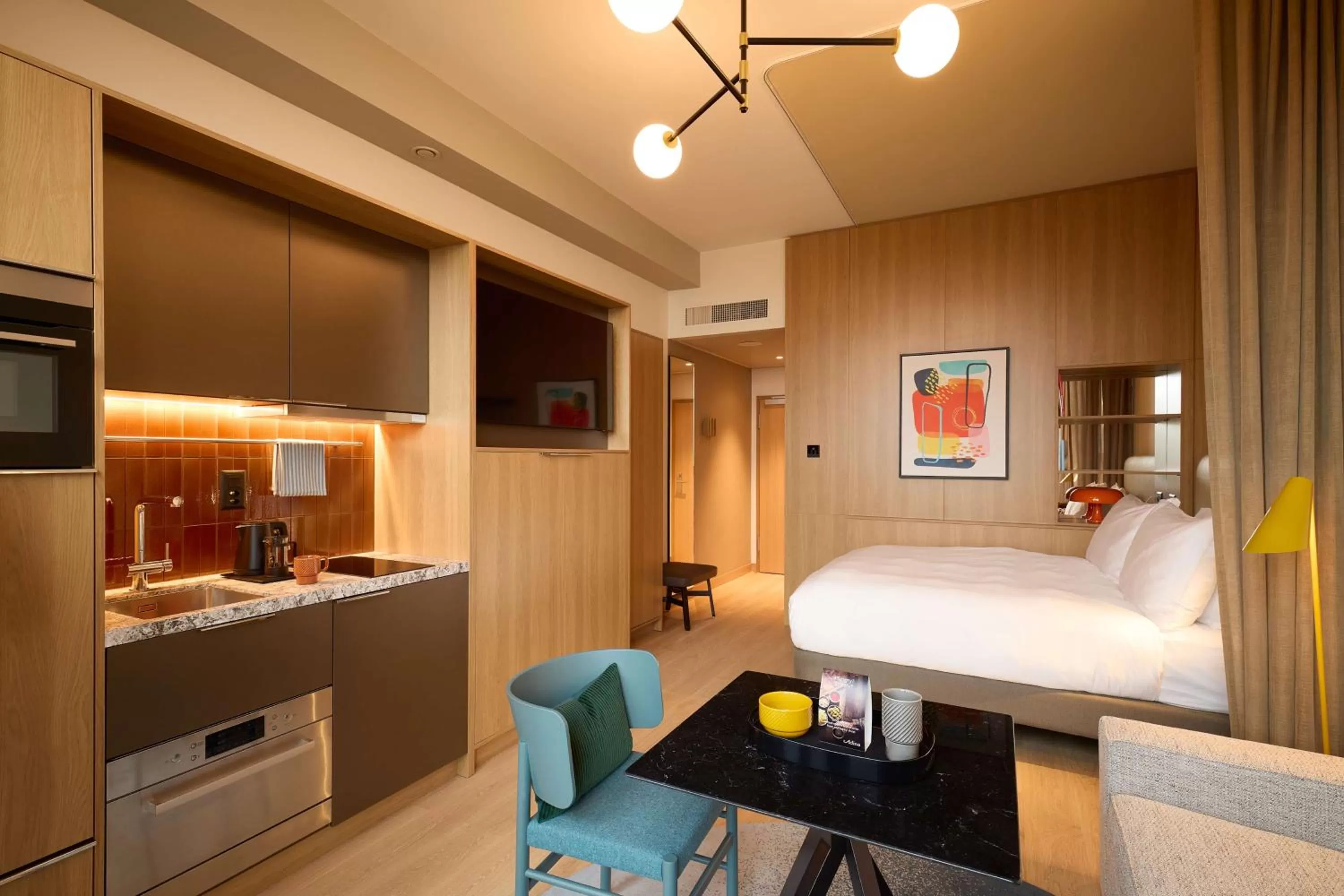 Kitchen or kitchenette, Bed in Adina Apartment Hotel Geneva