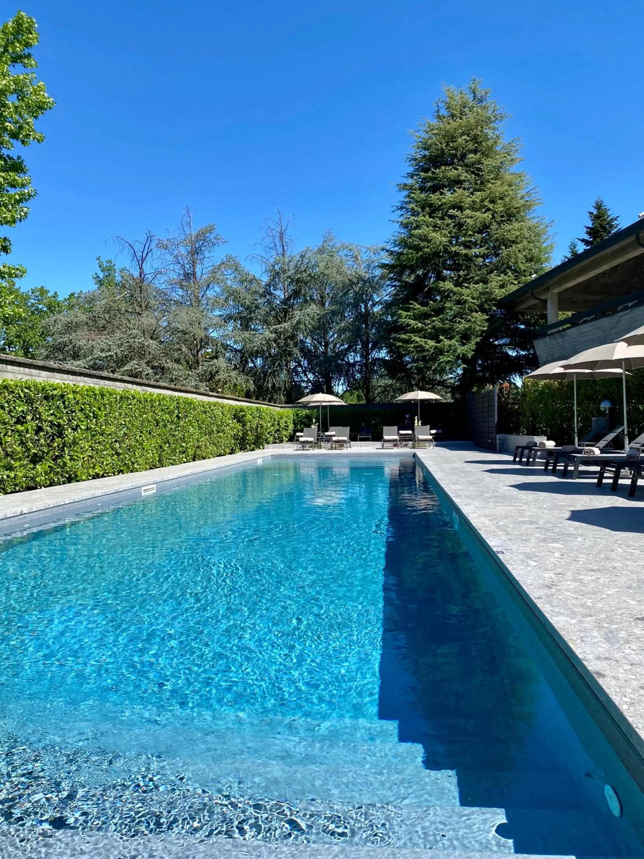 Swimming Pool in Peralba Autohotel