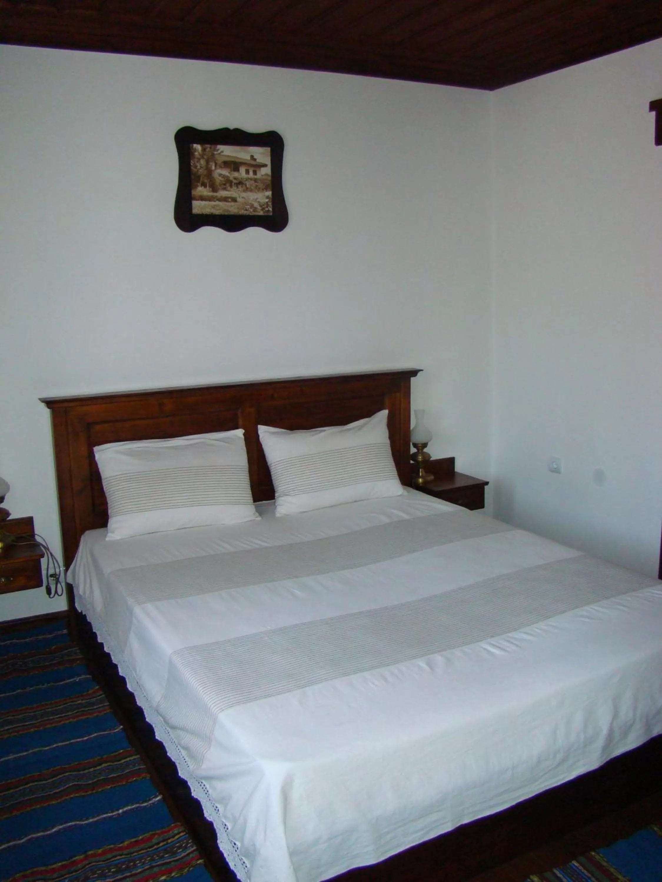Bed in Djudjeva Kyshta Hotel