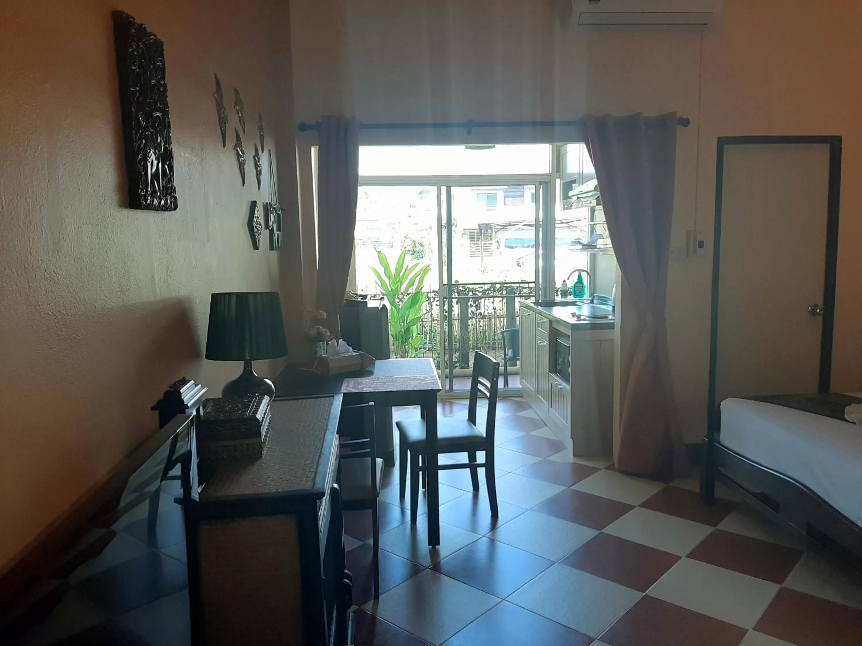 Living room, Bed in Liam's Guesthouse Adults Only