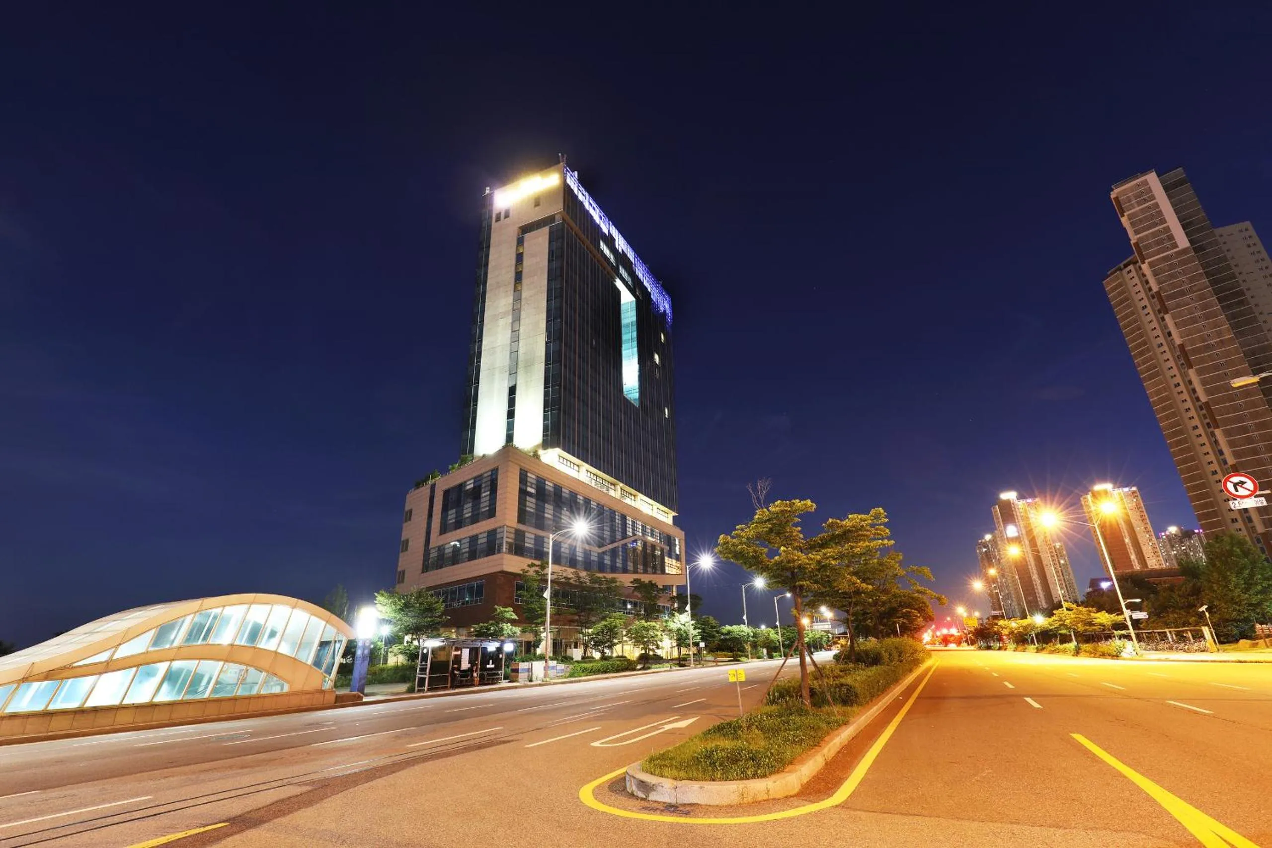 Property building in Bridge Hotel Incheon Songdo
