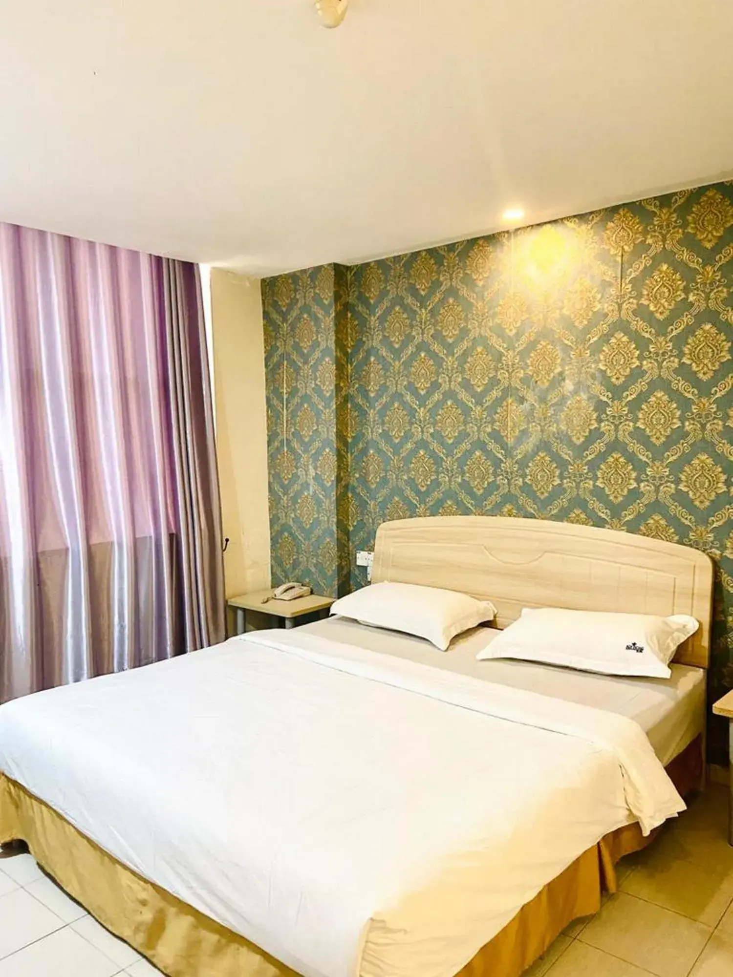 Deluxe King Room in Sri Indar Hotel Deluxe King Room in Sri Indar Hotel