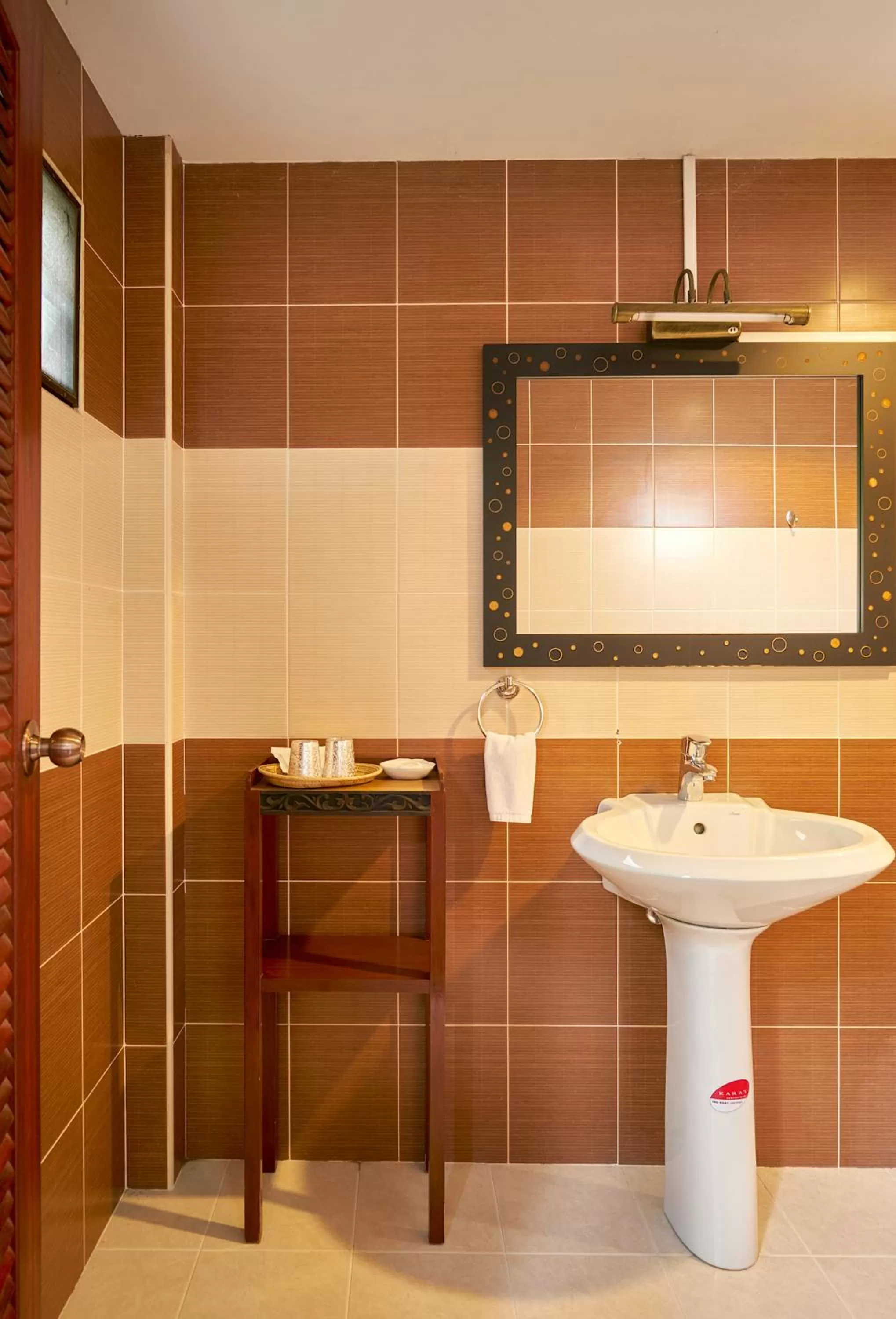 Property building in Ruenkanok Thaihouse Resort