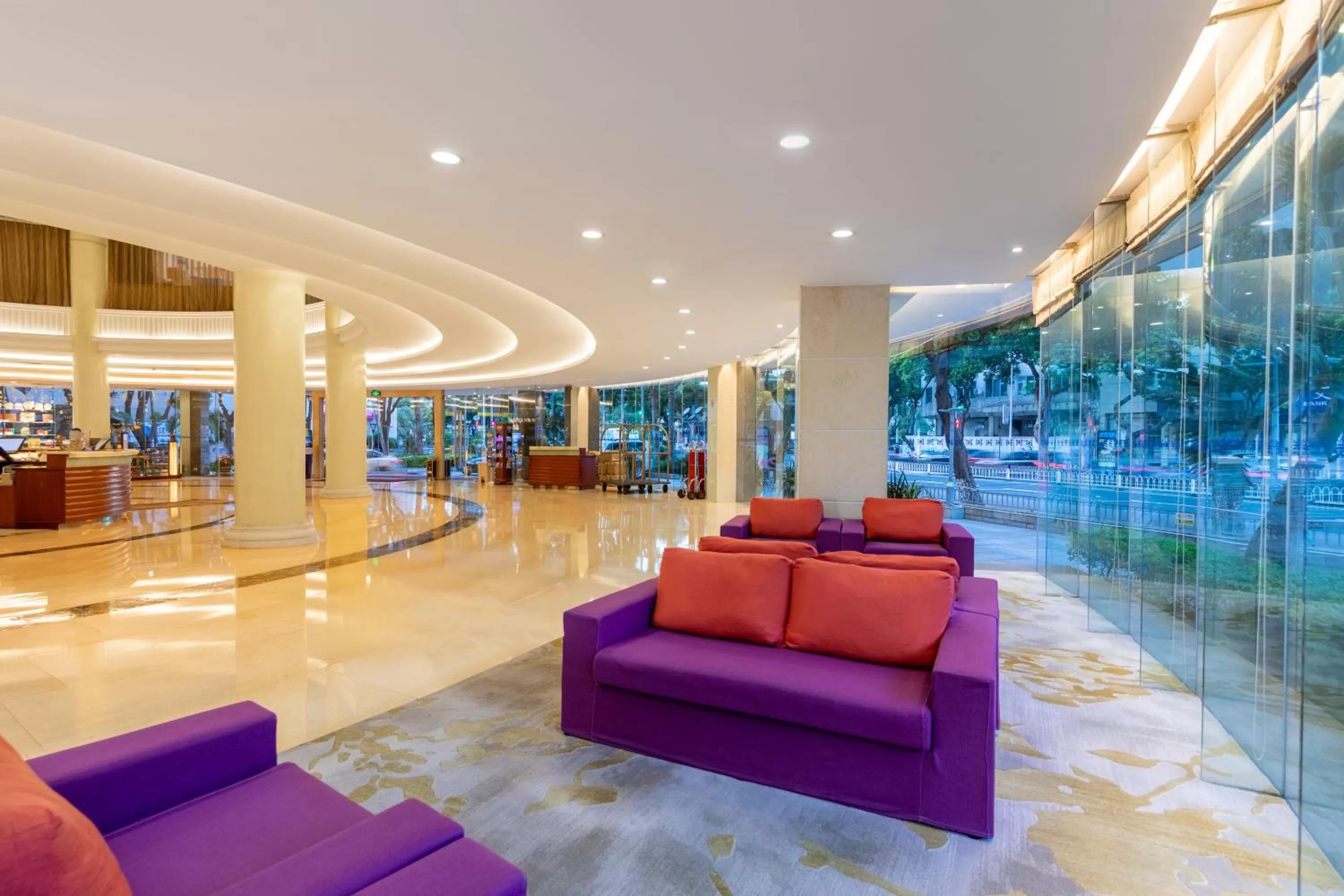 Seating area in Guangdong Hotel (Zhuhai)