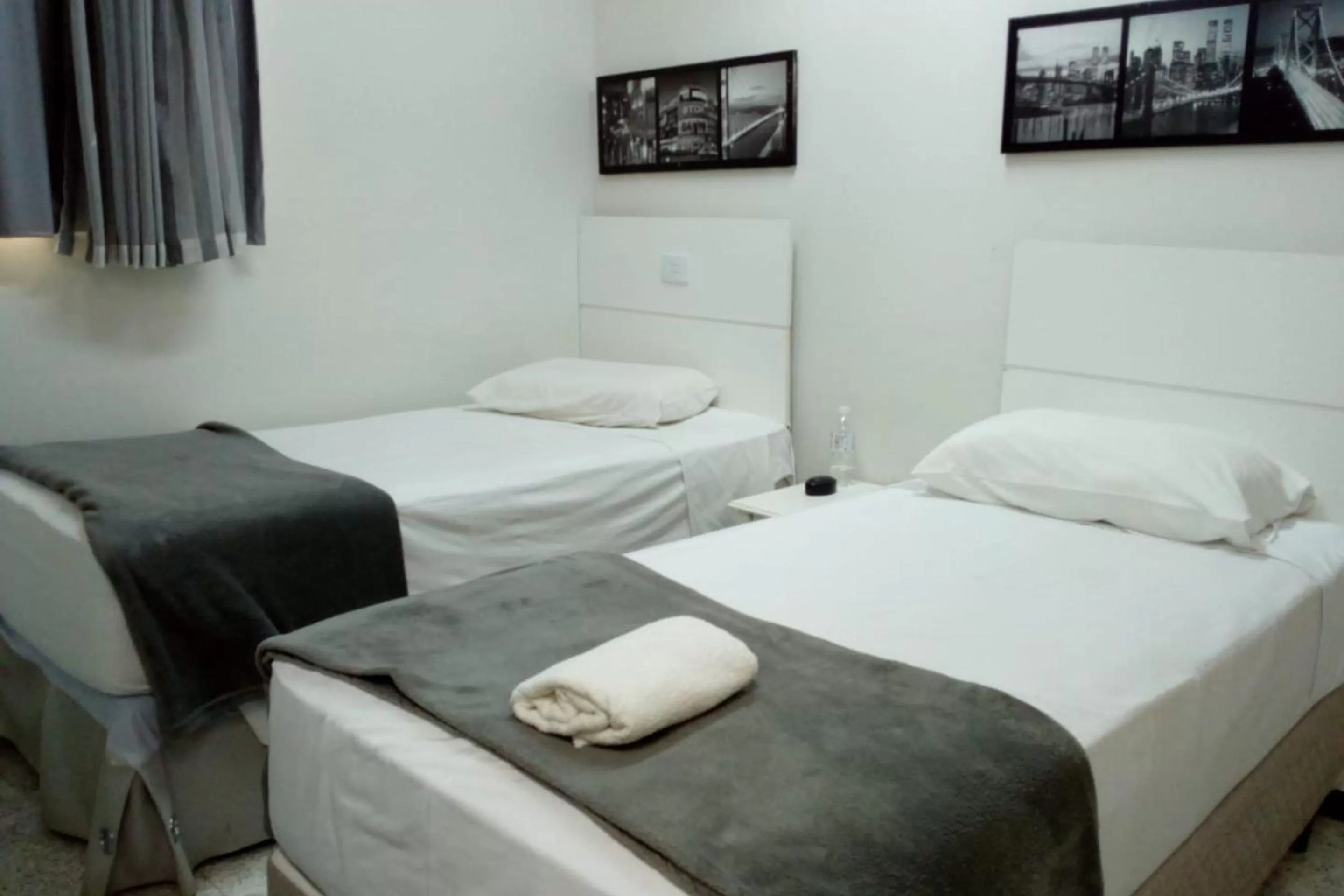 Bedroom, Bed in Compacto Hotel